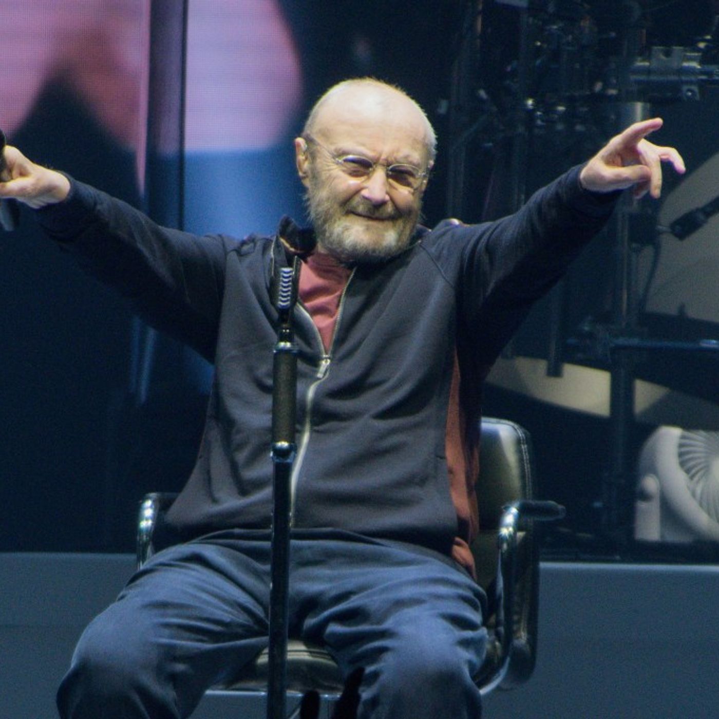 Phil Collins Recalls Being ‘Blown Away’ by Taylor Swift Before Her Superstardom