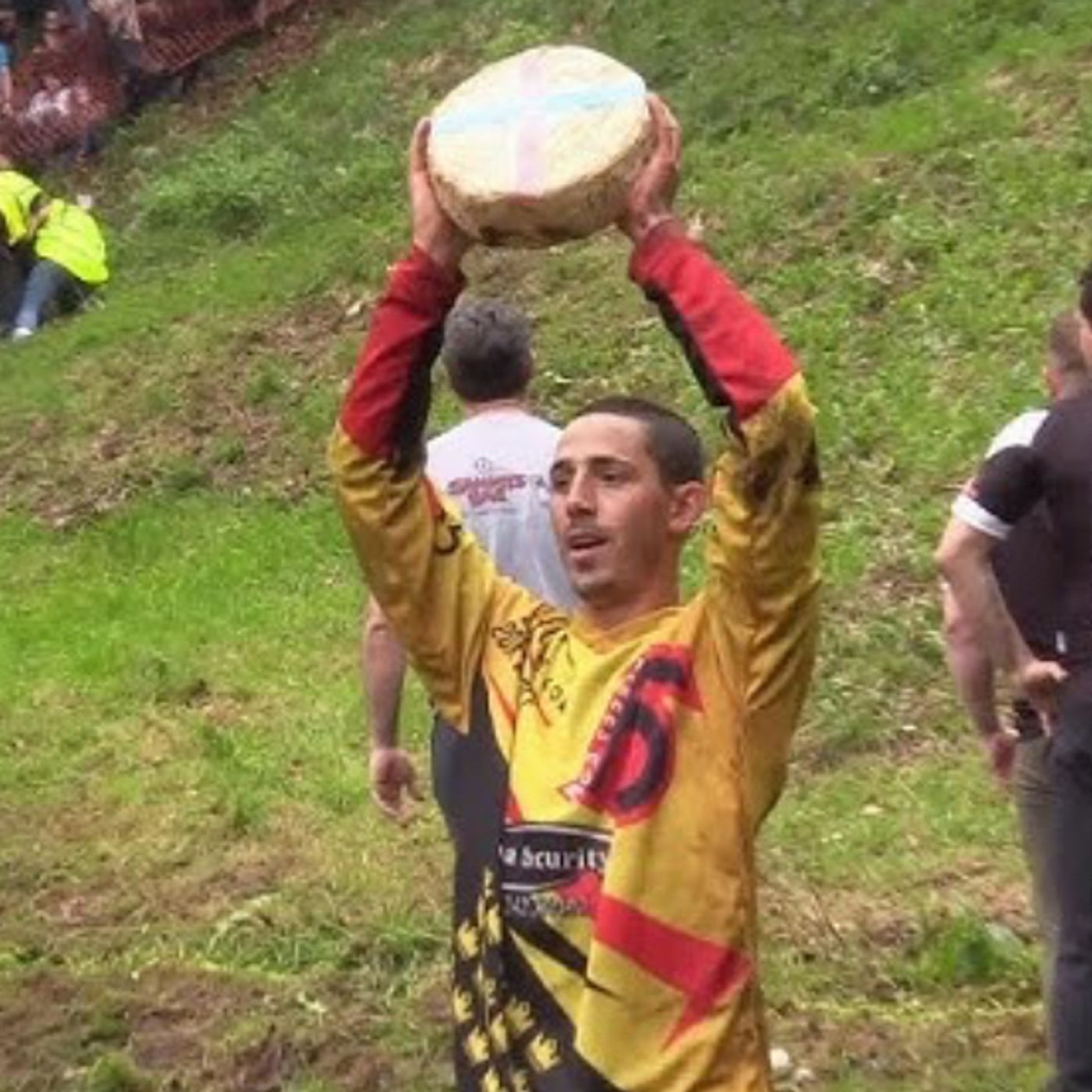 S51E12: Should The Gloucestershire Cheese Rolling Competition Be Classed As Extreme Sport