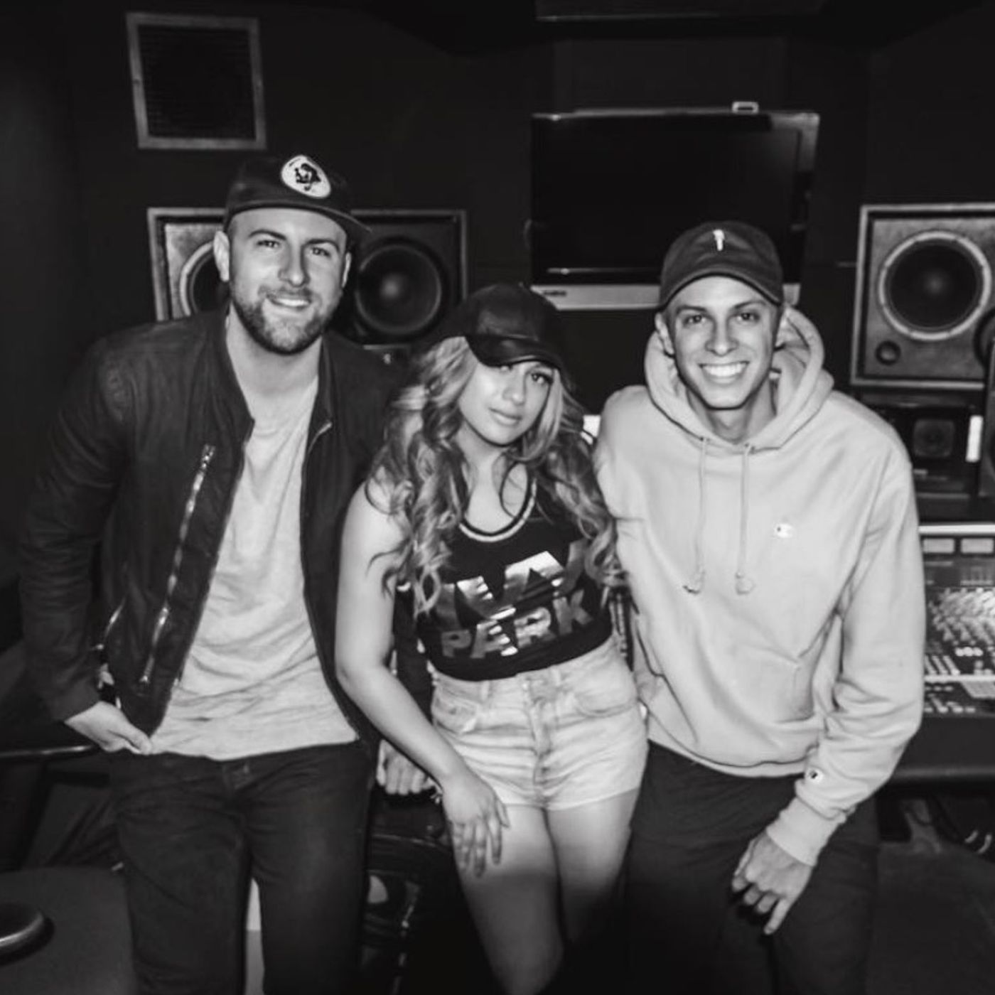 Maxwell\'s Artist Interviews