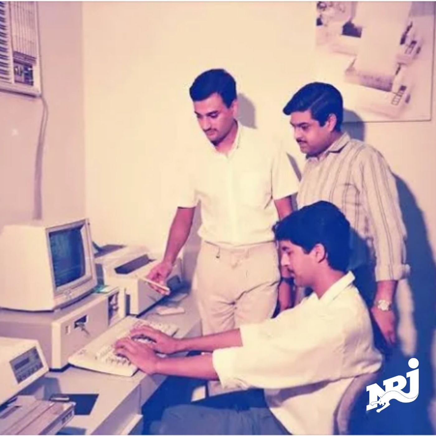 Il y a 40 ans naissait le premier virus informatique episode artwork