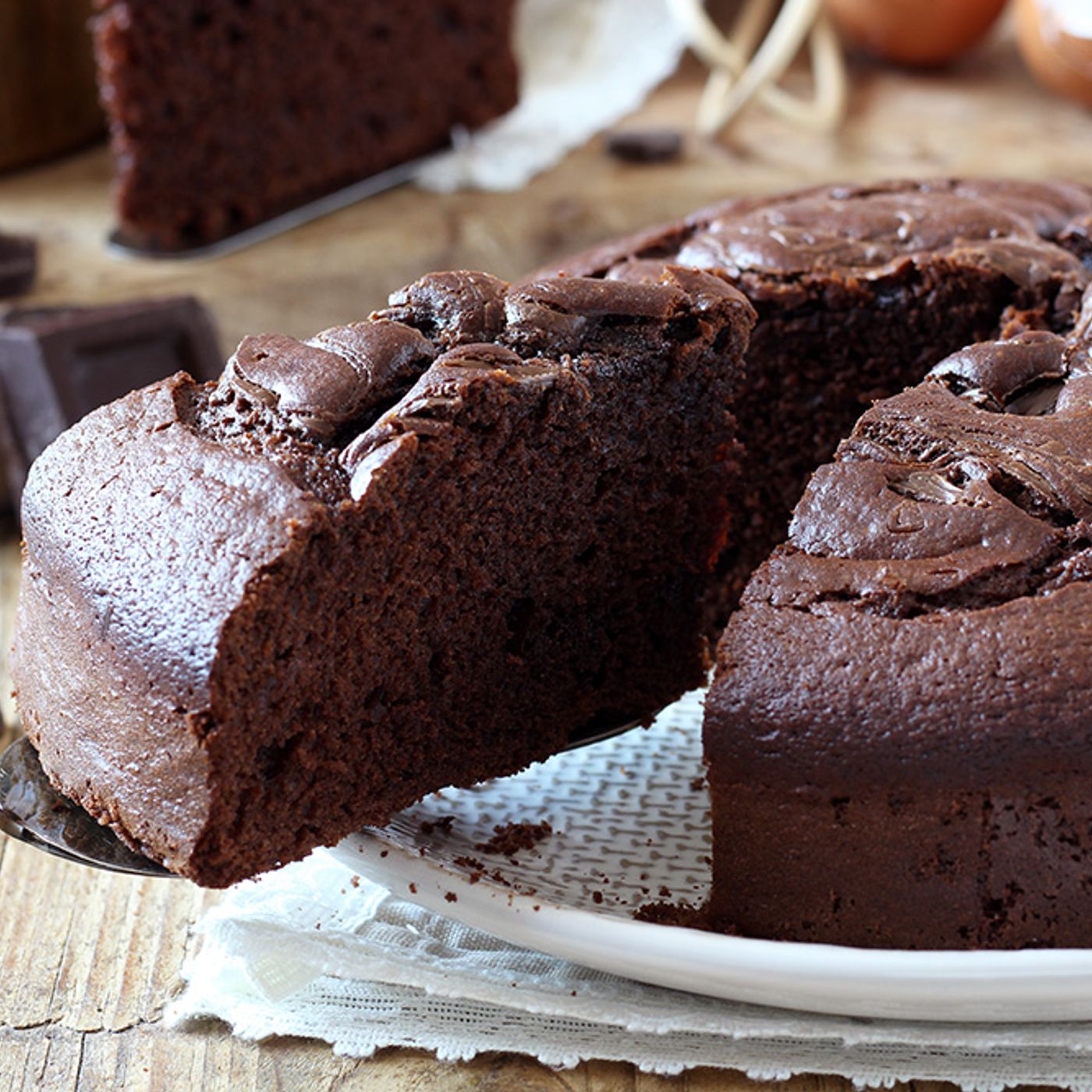 Torta al cioccolato in una ciotola