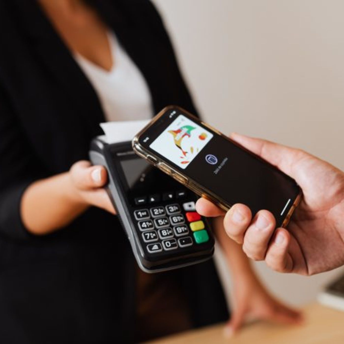 Pagamenti digitali: boom nell’utilizzo di carte e smartphone episode artwork
