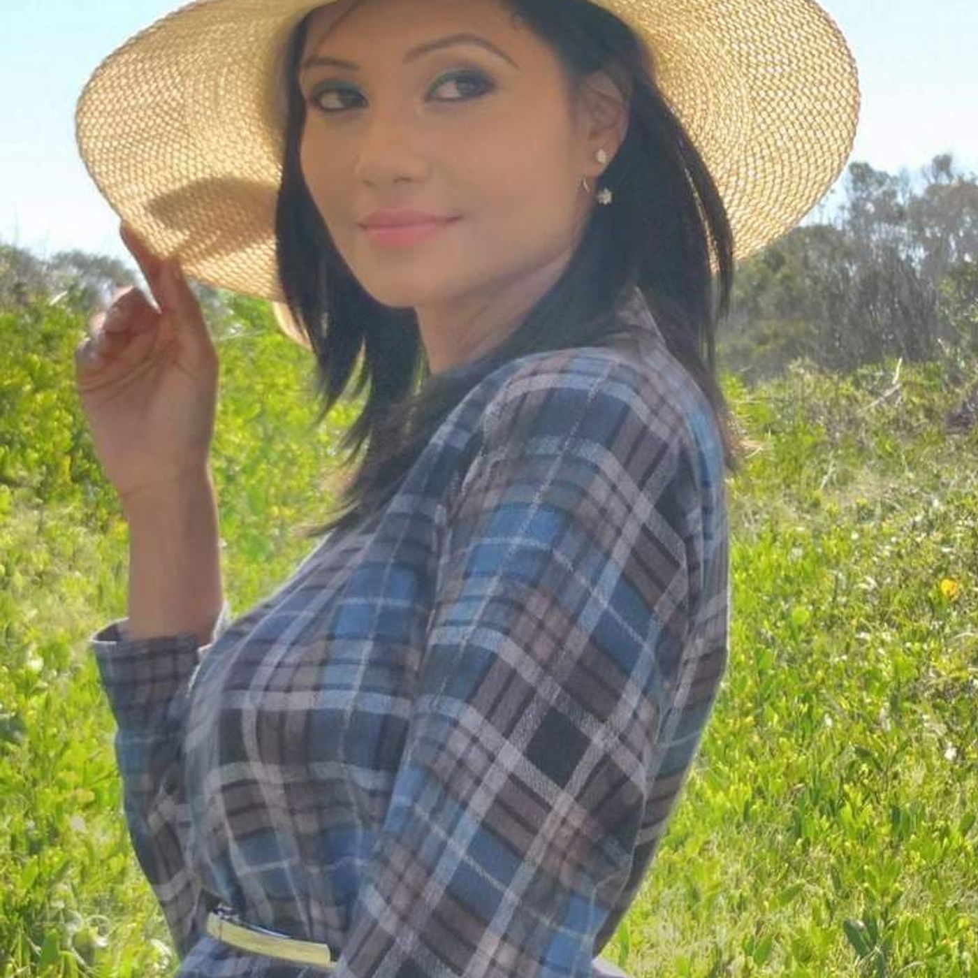 Multi-talented Bollywood actress/entrepreneur Kristna Saikia returns with “Royal Paradise” ! episode artwork