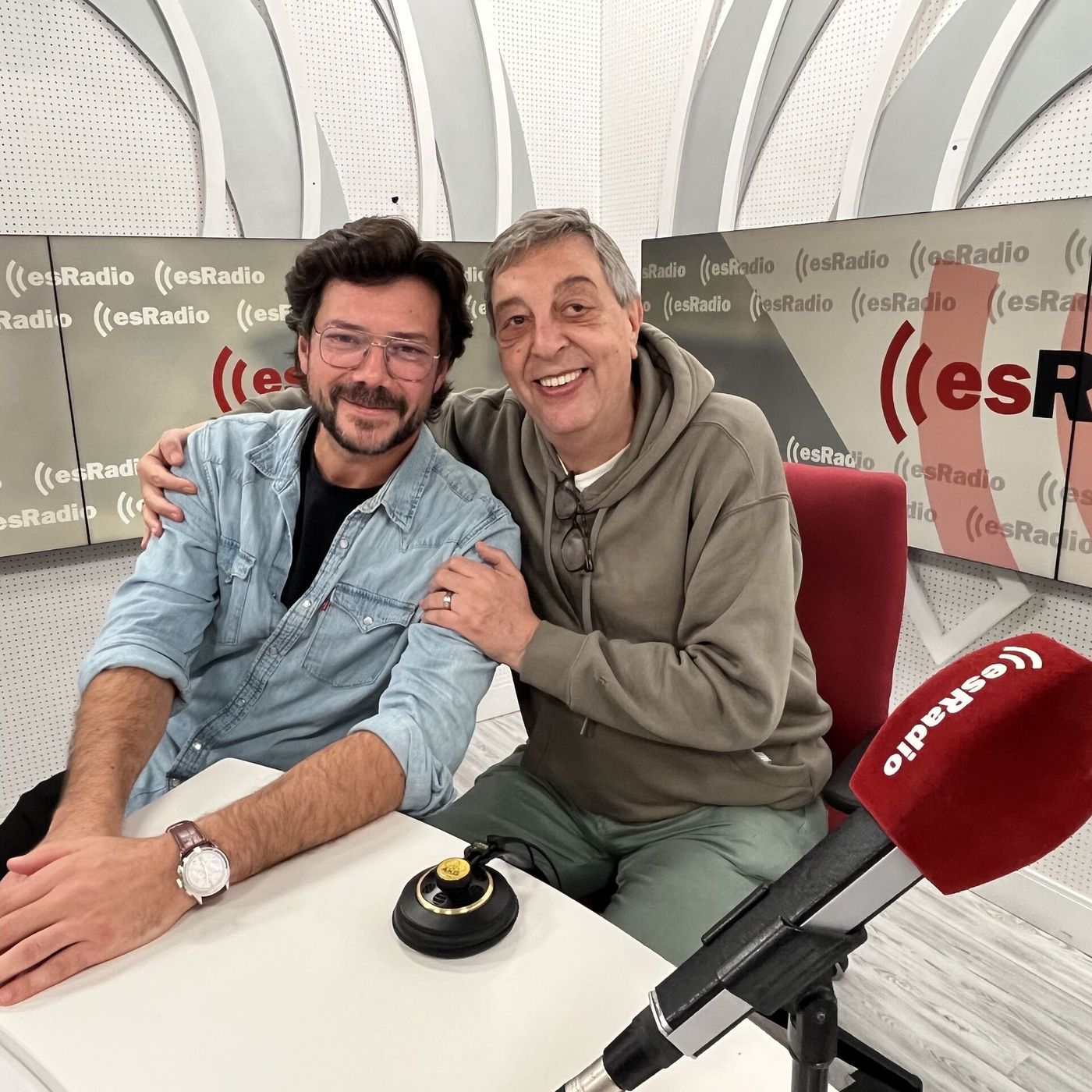 Una Hora Contigo: Álvaro Morte, de la 'Casa de papel' al 23-F episode artwork