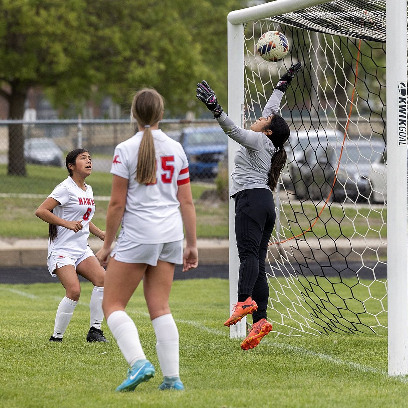 Oregon’s Mili Zavala, Jaqlynn Rufer step up in 1-0 girls soccer win at Dixon episode artwork