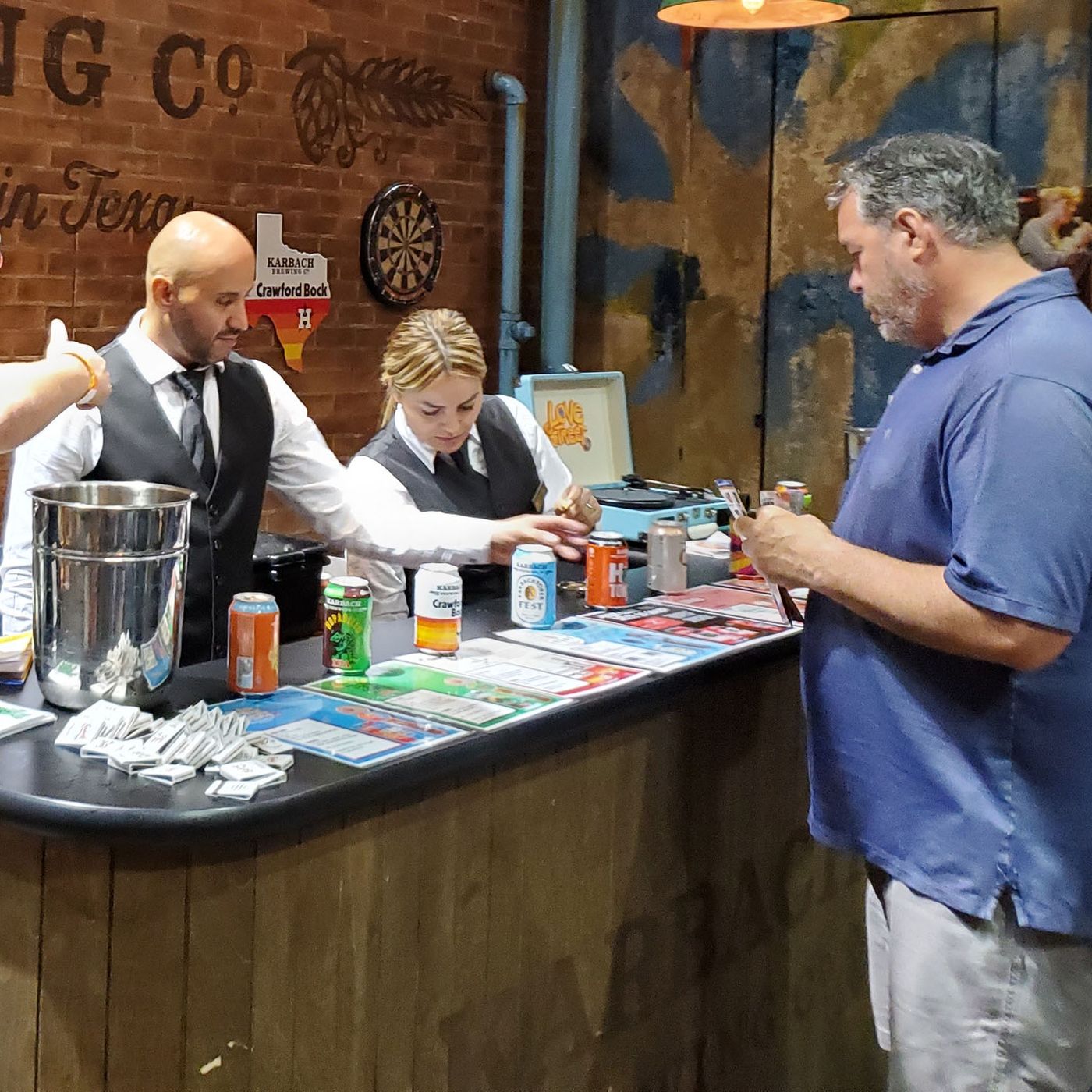 cover of episode Coming up with revolutionary ideas over a beer at the brew pub.