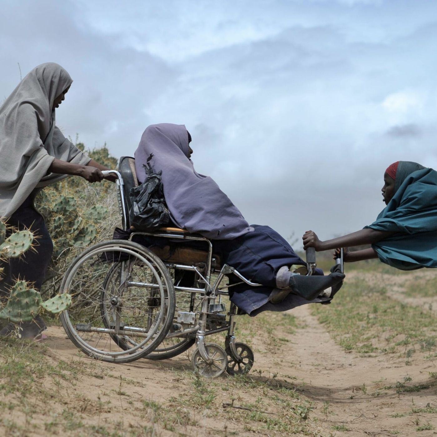Le journal du 3 décembre 2025 - Inclusion des personnes handicapées et affaire des tonneaux radioactifs à Madaouela episode artwork