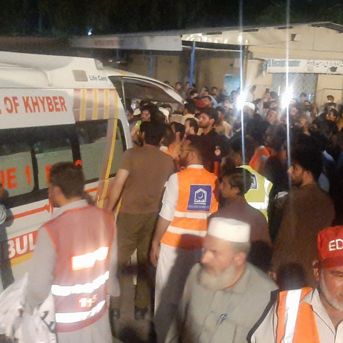 Suicide bomber kills at least 14 in Pakistan episode artwork
