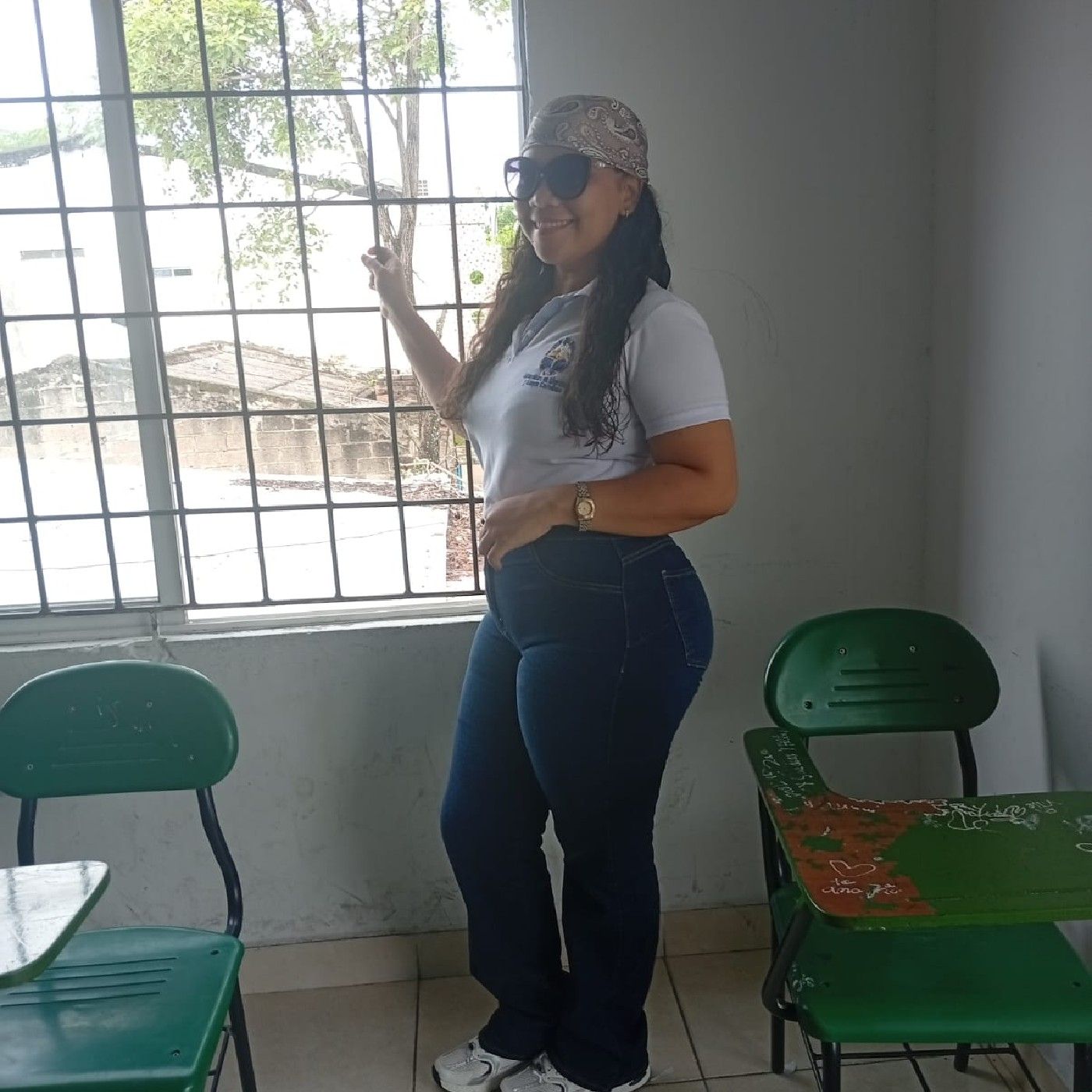 Entre páginas y pantallas