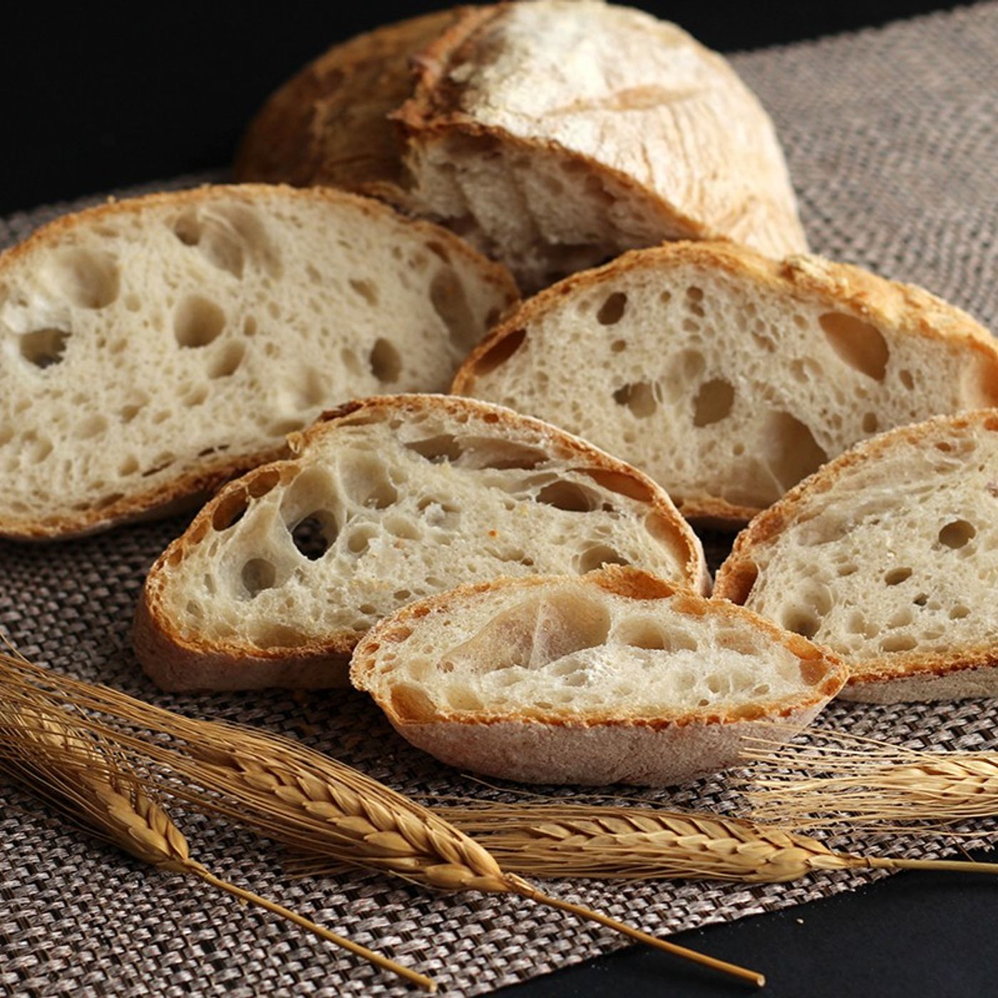 Gli italiani spendono 12,5 miliardi l'anno per il pane episode artwork