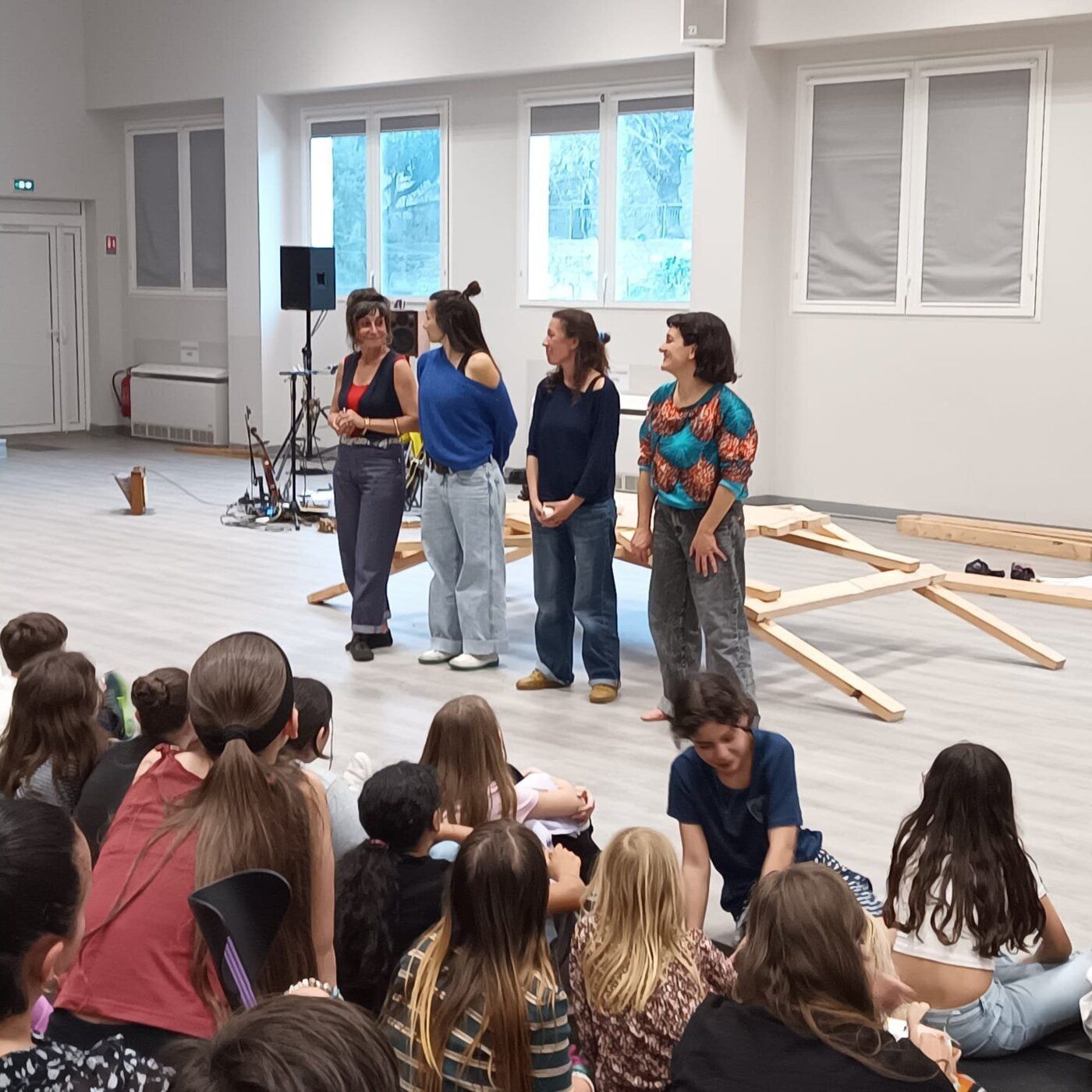 Restitution de la résidence d'artistes au collège Le Castellas à Bessèges