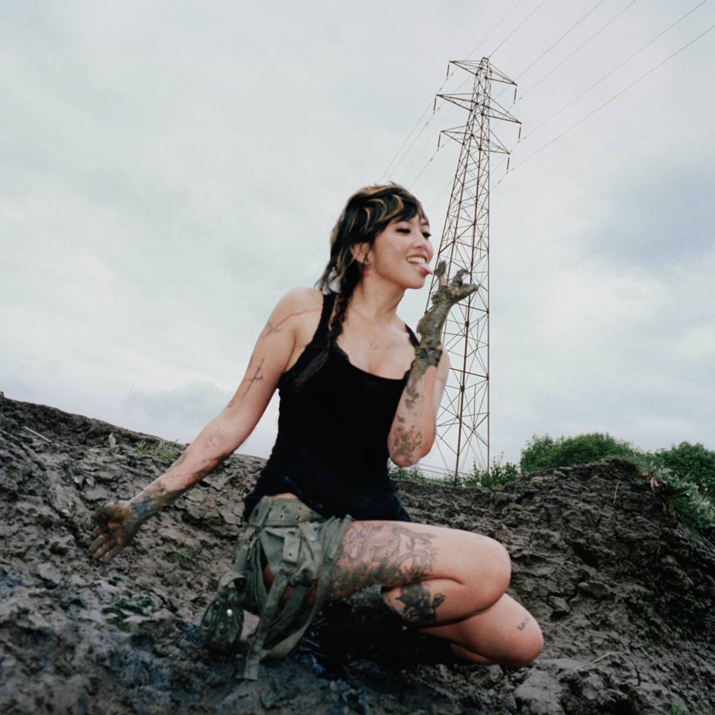 Beabadoobee announces new album ‘Pylon’ with grungy single ‘Sun Has Set’ and first ever arena tour of UK, Europe and North America episode artwork