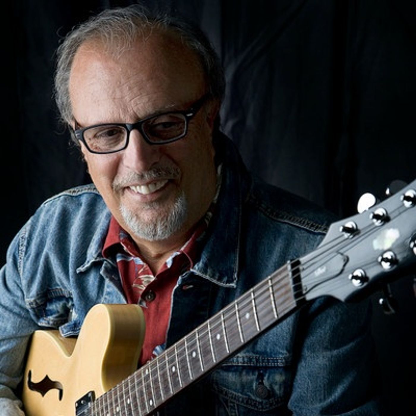 Ivano Fossati: lontano dalle scene da diversi anni, la sua vena creativa musicale continua a girare.