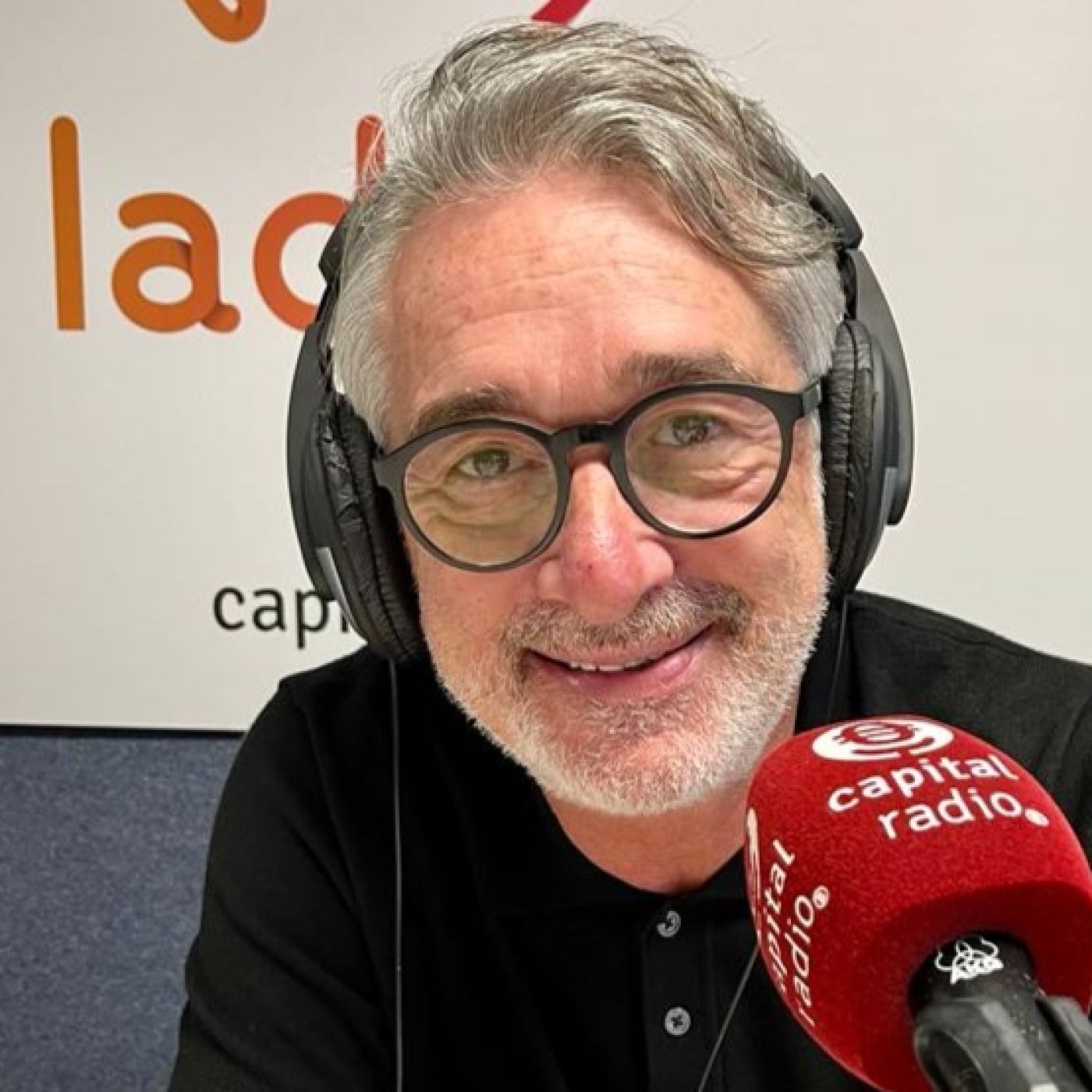 La Diez Capital Radio