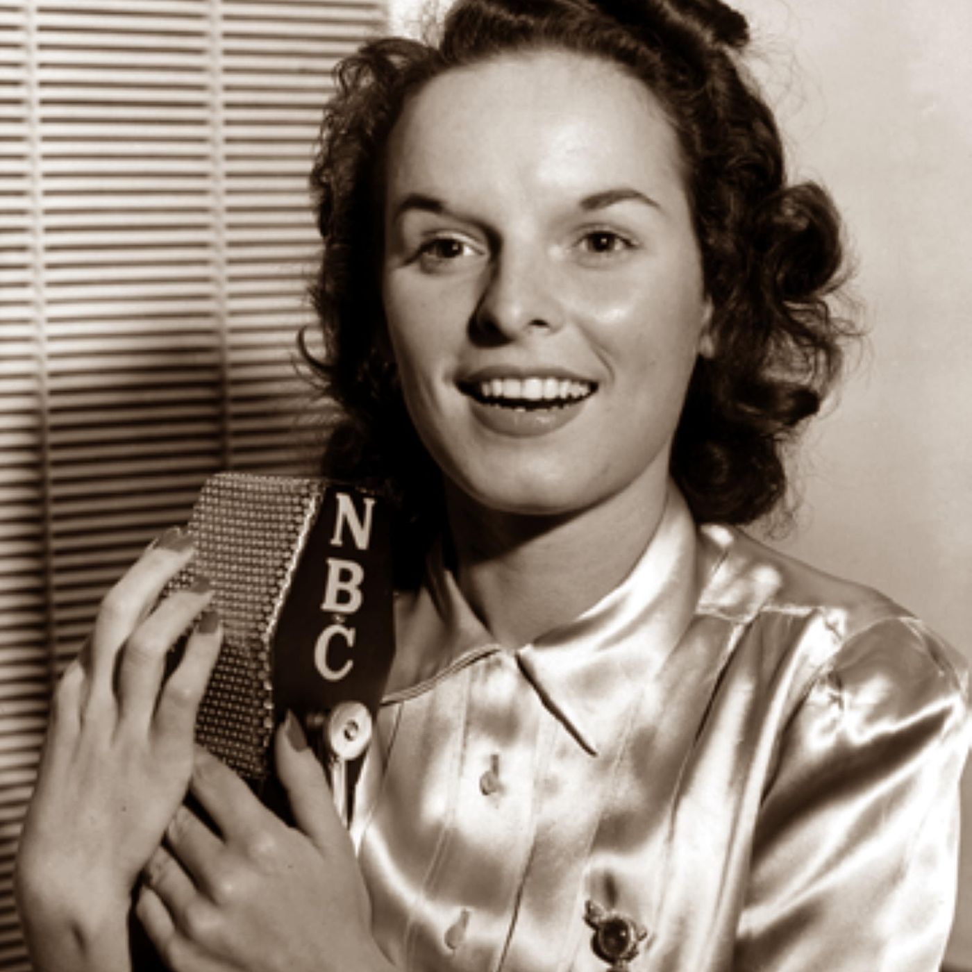 Classic Radio 08-10-42 - Diary of Sophronia Winters, Samuel Paris Murder, Visiting Corpse