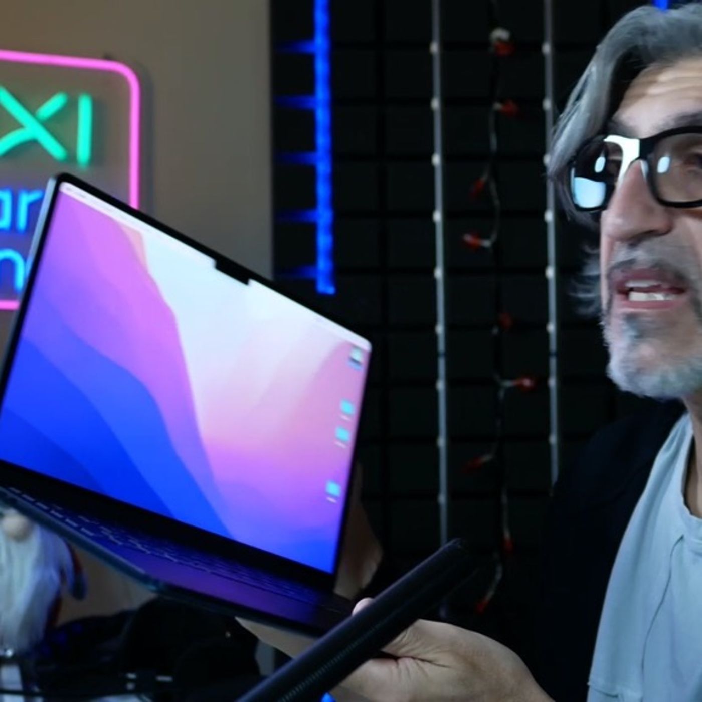 MacBook Air M2, ne vale la pena?