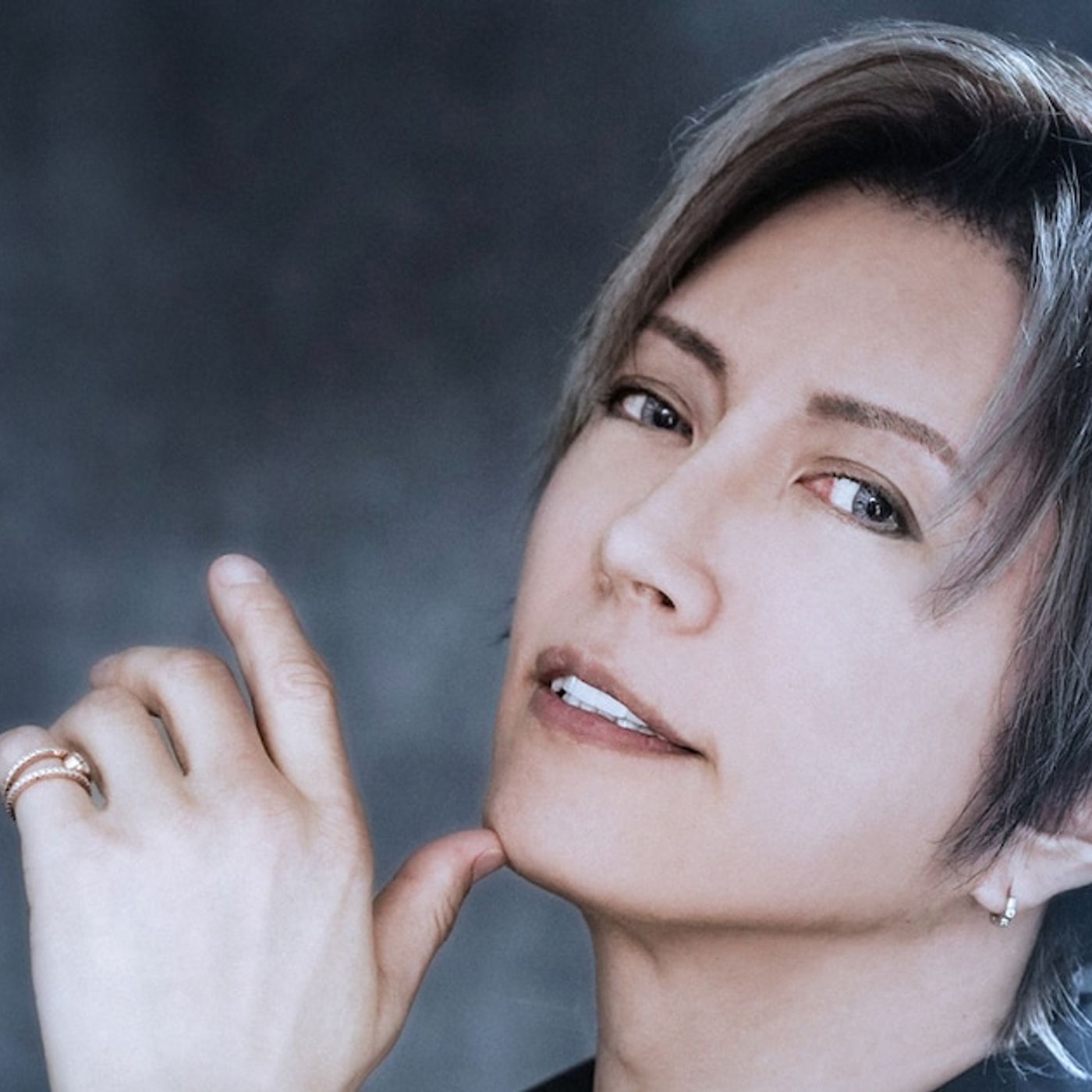 GACKTが月9ドラマ「ブラックトリック」で主演、弁護士＆一級建築士役に挑戦（コメントあり） - 音楽ナタリー episode artwork