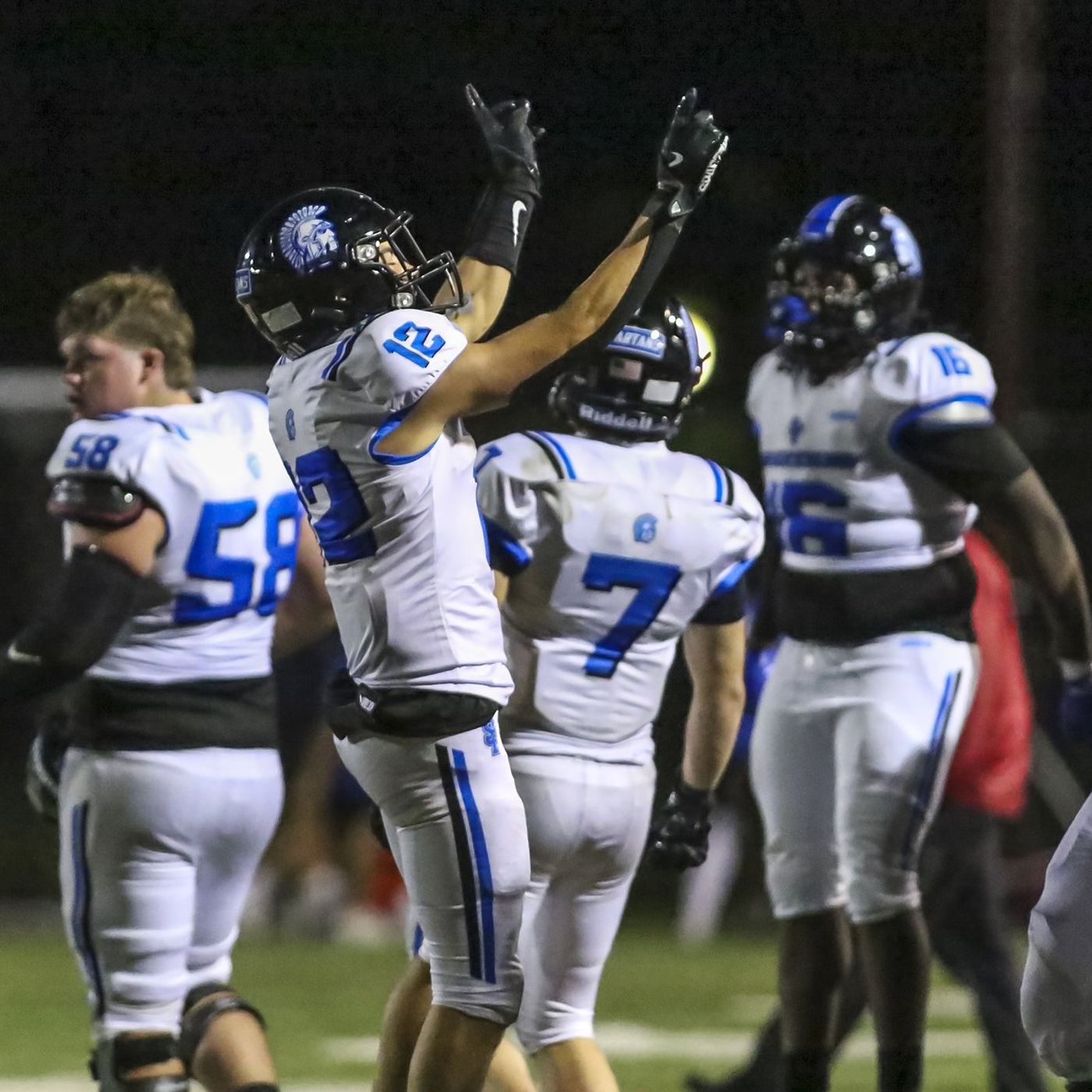 CCL/ESCC Week 8 Notebook: Mount Carmel holds off Fenwick, Iggy Amorrortu leads St. Francis over DePaul Prep episode artwork