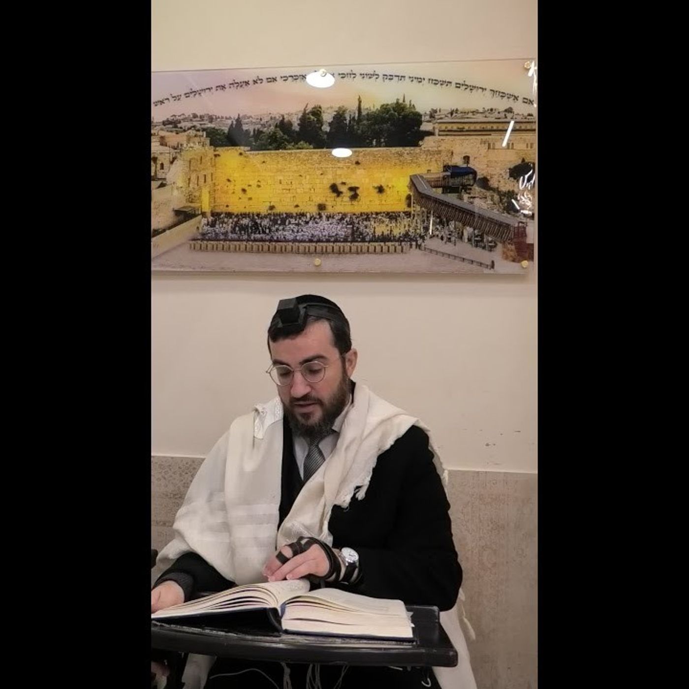 כלל ג' חלק א' | מי שאינו חושש מלומר דברי גנאי על חבירו גם בפניו, האם מותר לו לספר עליו מאחורי הגב? episode artwork