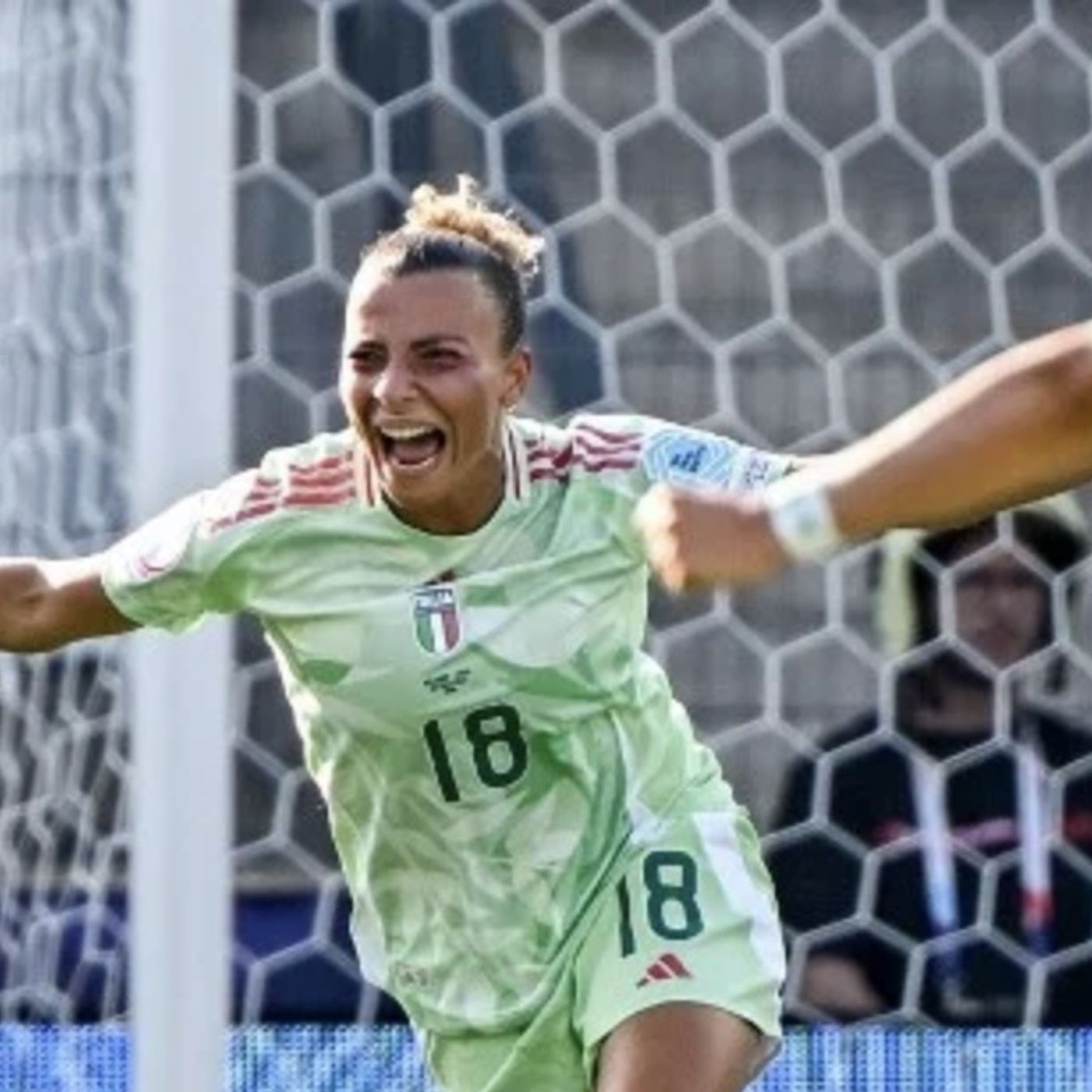 Per cambiare il calcio femminile, bisogna prima allenare i maschi? episode artwork