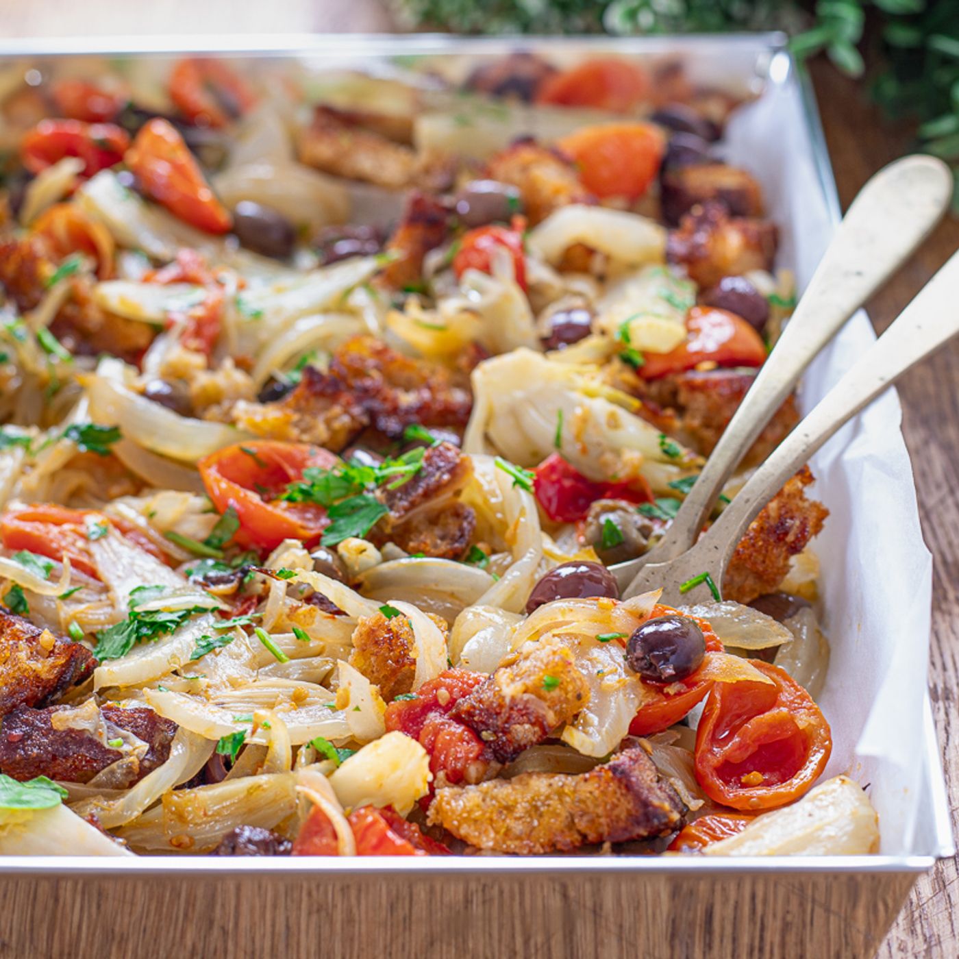 Finocchi al forno con cipolle pomodorini e olive episode artwork