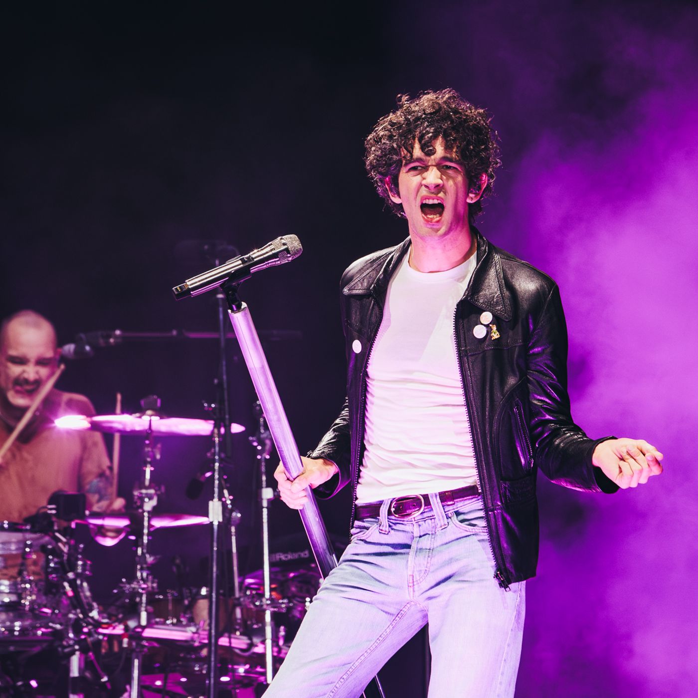Watch Matty Healy sing with The 1975 tribute band on his Malibu stag do