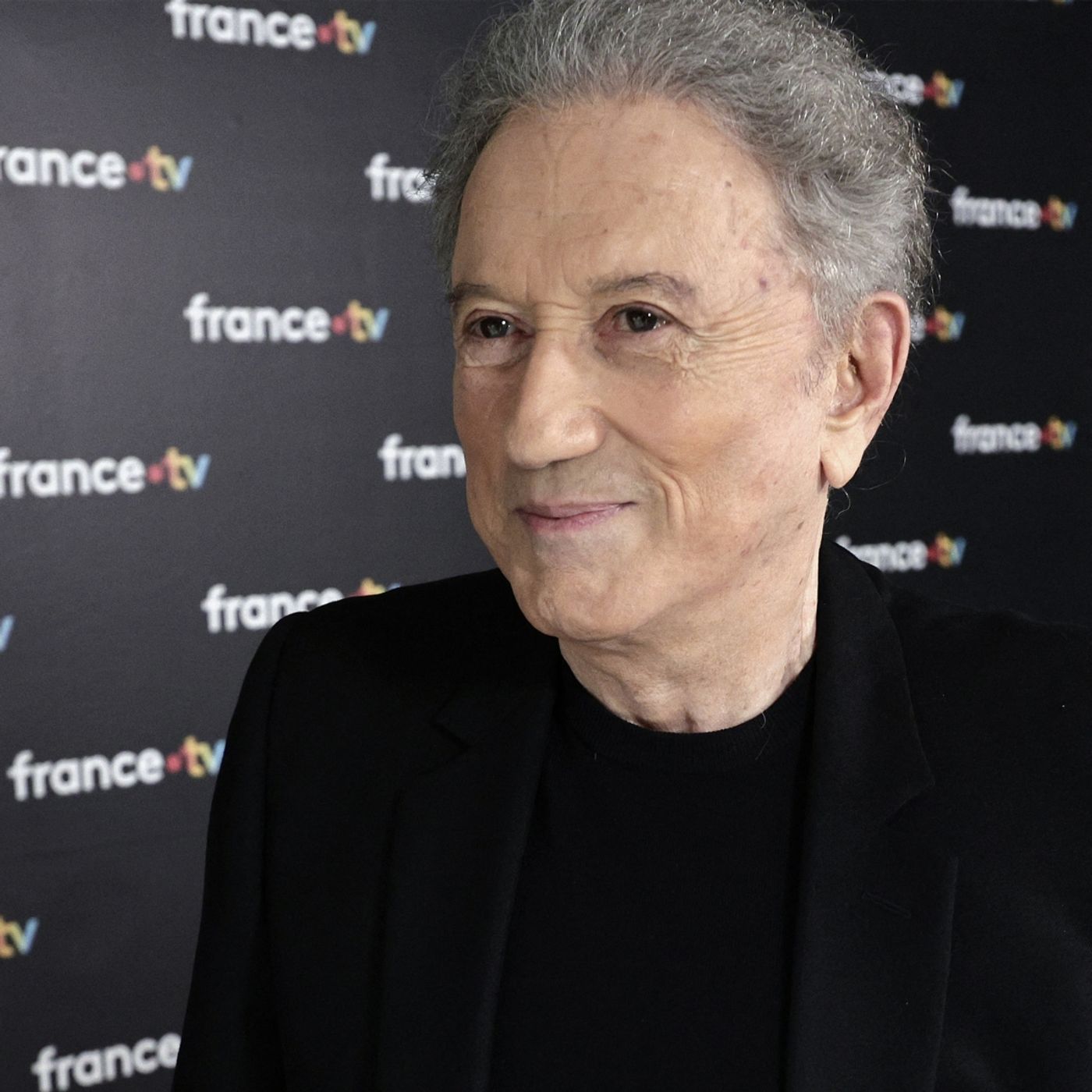 Michel Drucker fera prochainement son grand retour en prime à la télévision episode artwork