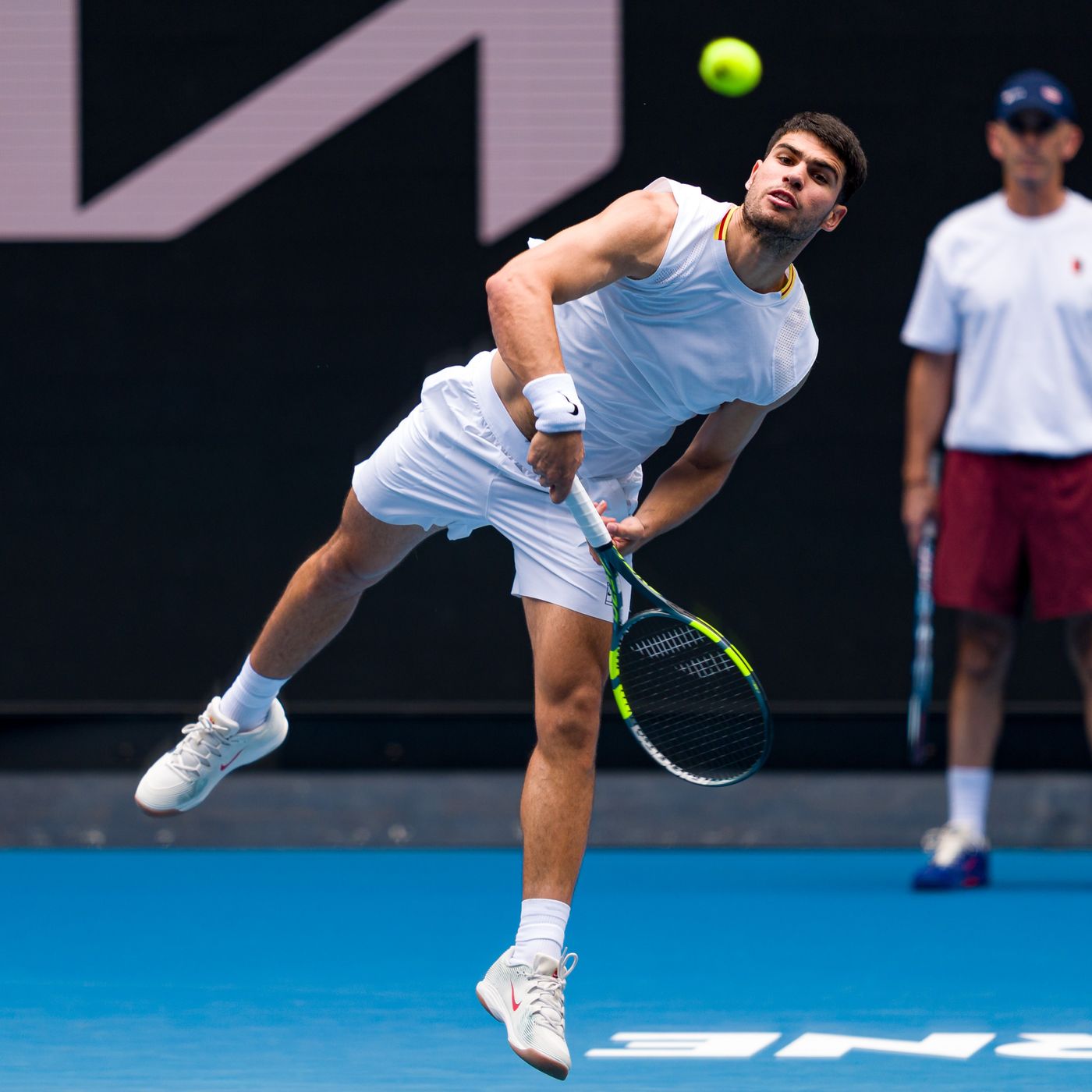 El Análisis | Corretja explica la última novedad en el arsenal de Alcaraz (imitando a Djokovic): "Es muy complicado que sean tan cercanos" episode artwork