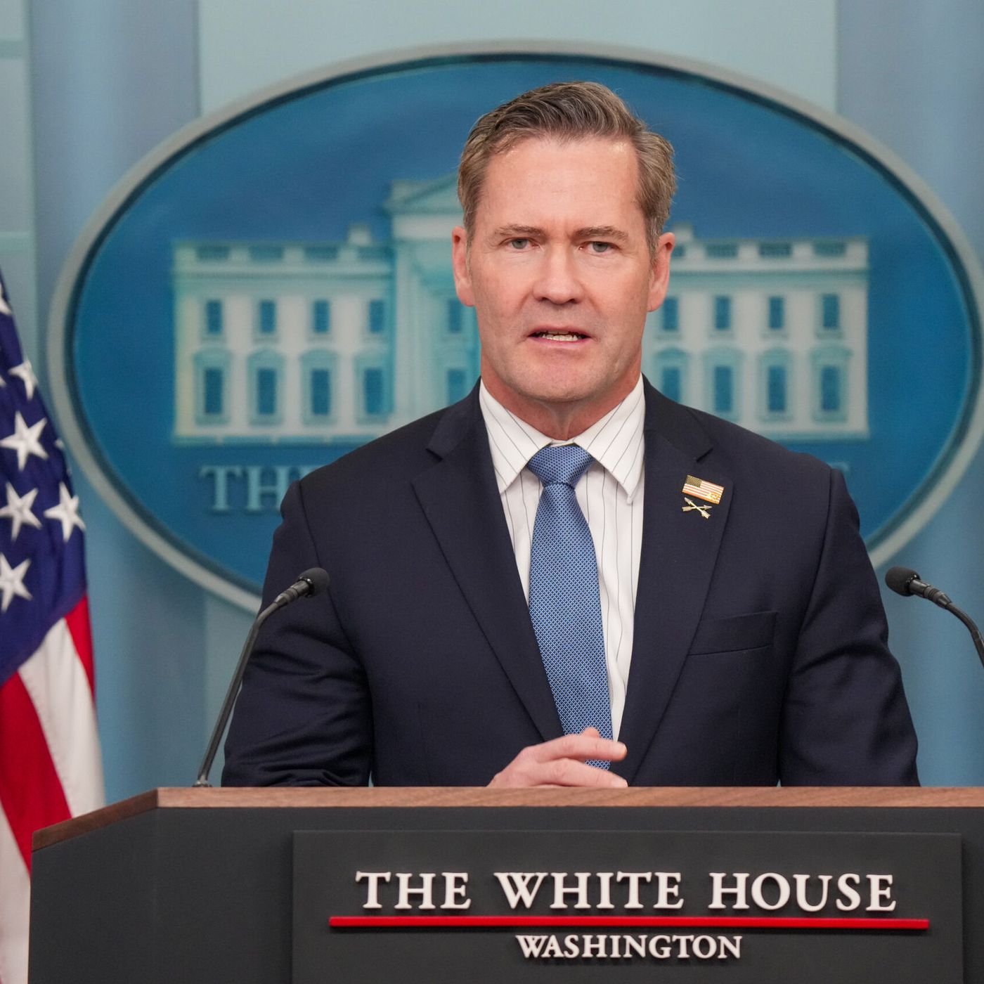 Las Noticias de la Mañana: Trump releva a Mike Waltz, consejero de Seguridad Nacional