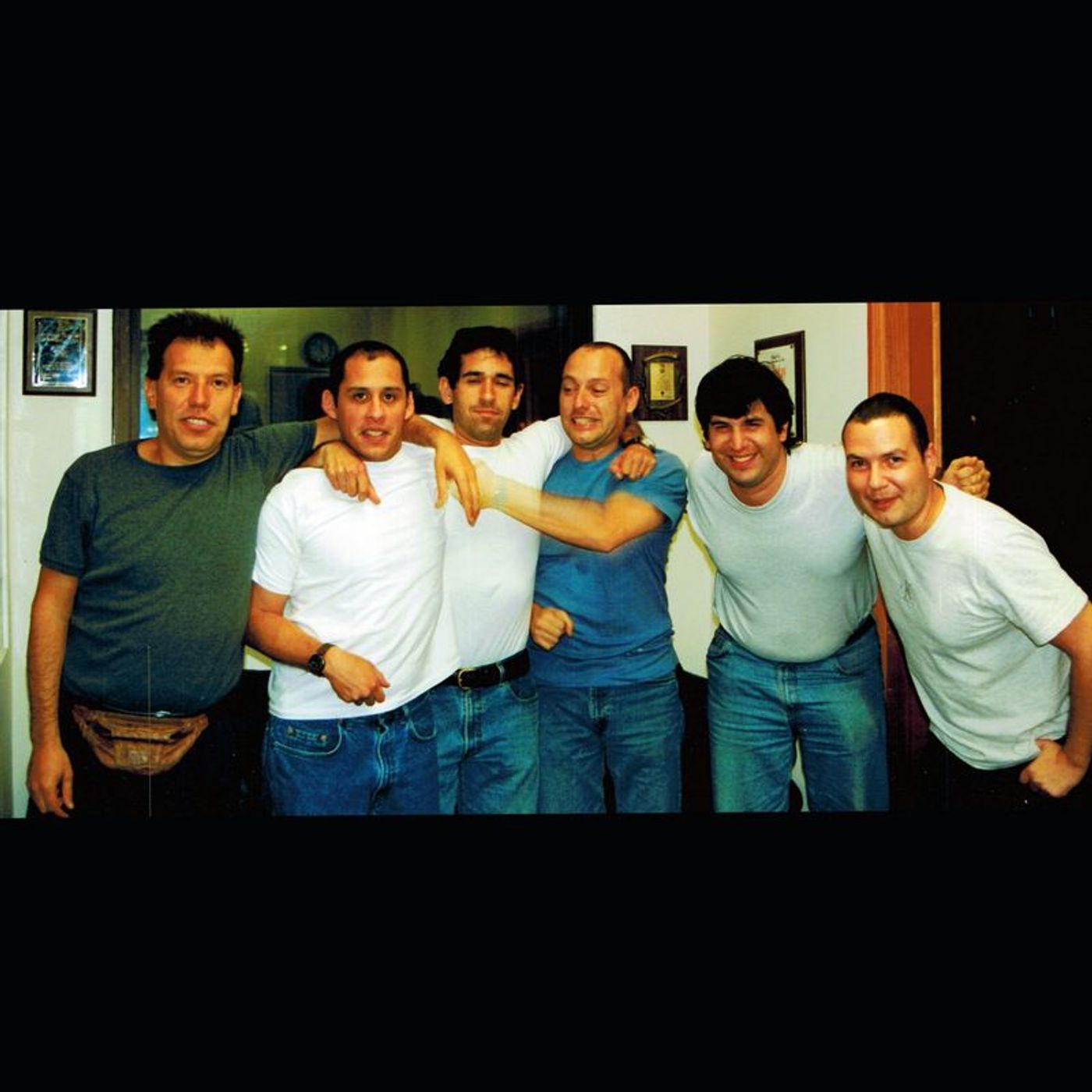 Entrevista a Raúl Romero de NoSéQuién Y Los NoSéCuántos en 2003 episode artwork