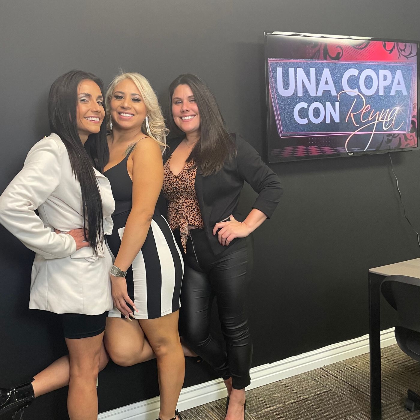 Una Copa Con Reyna
