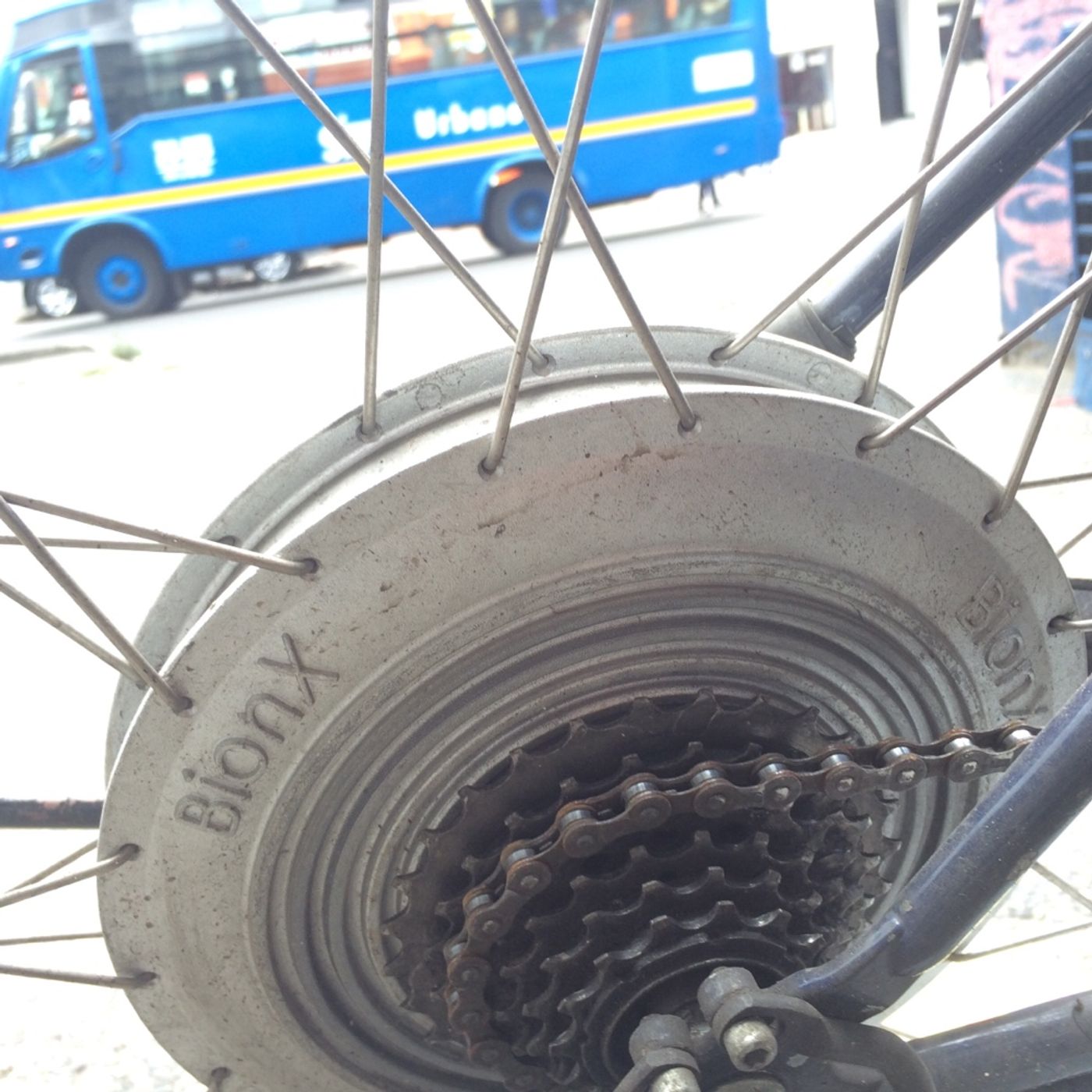 Llevando la bicicleta a lavar y respondiendo a @donbogotano y @jossgreen