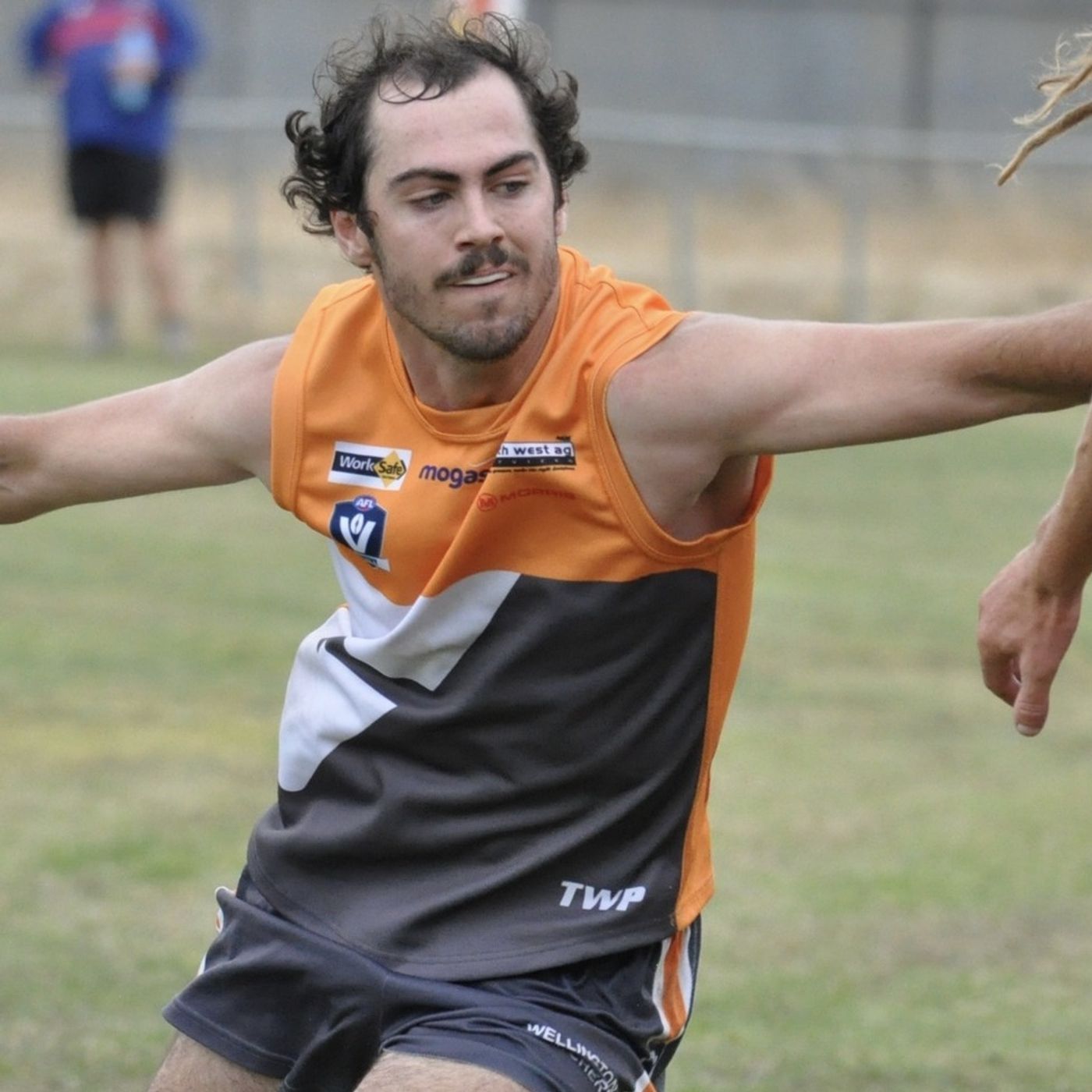 Southern Mallee Giants' Sammy White delivers the SMG report on the Flow Friday Sports Show episode artwork