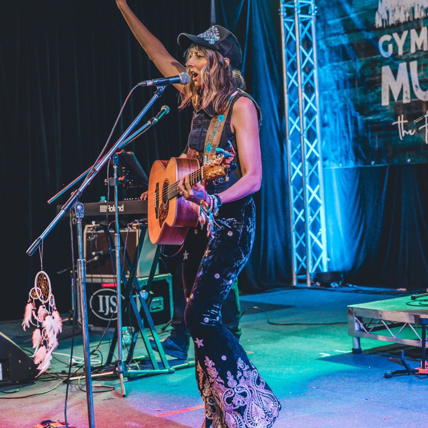 Billie-Jo Porter chats about her new song - Look To The Good Things episode artwork
