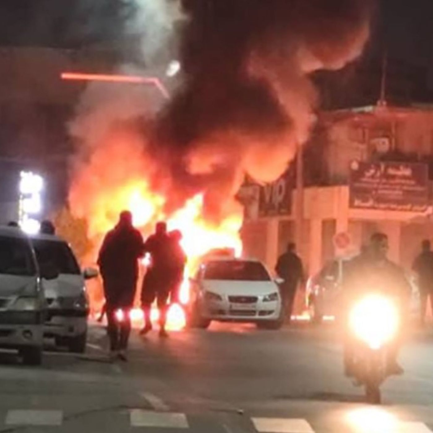 ایران؛ انقلابی عظیم جریان دارد