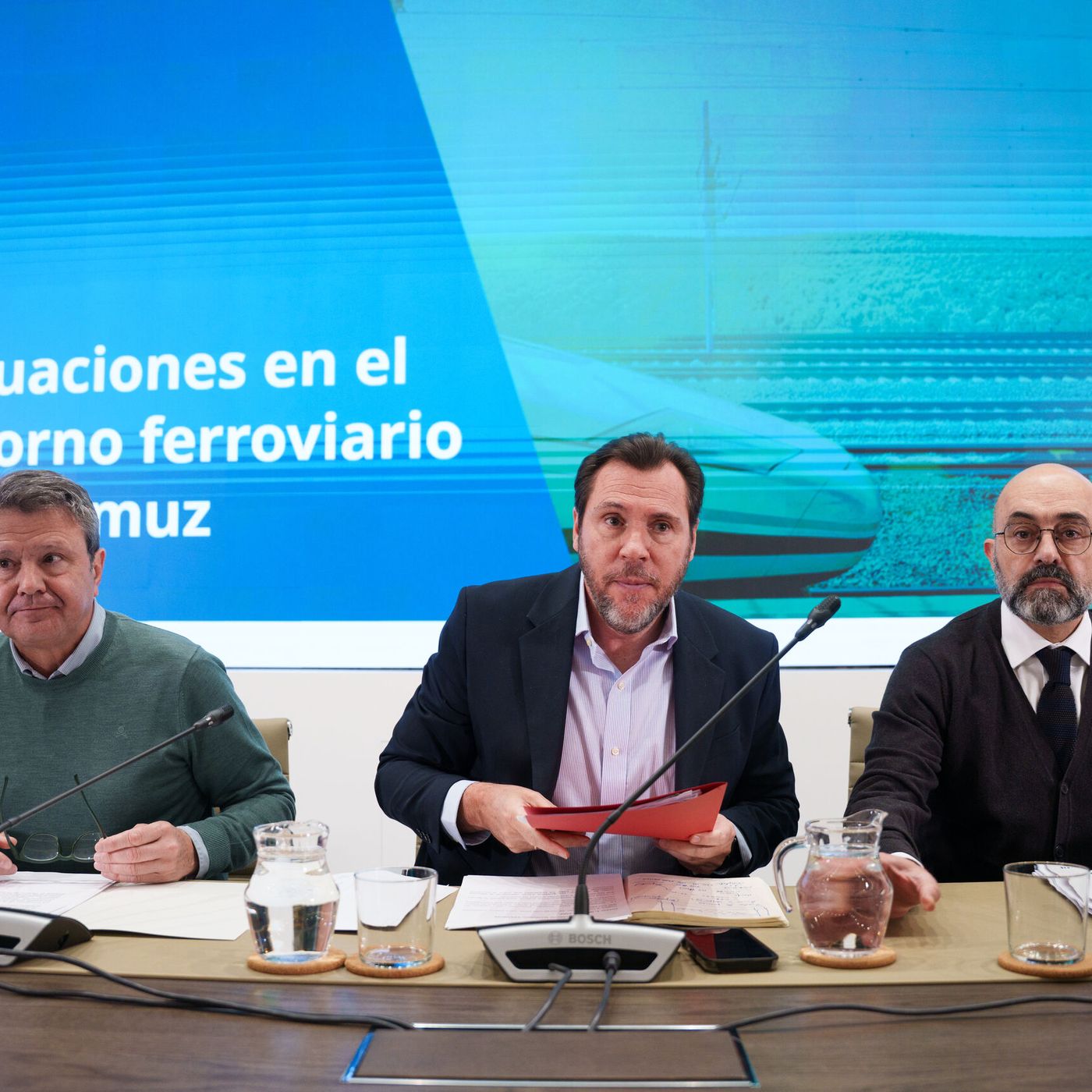 Tertulia de Herrero: Puente desvincula el accidente del mantenimiento de la vía