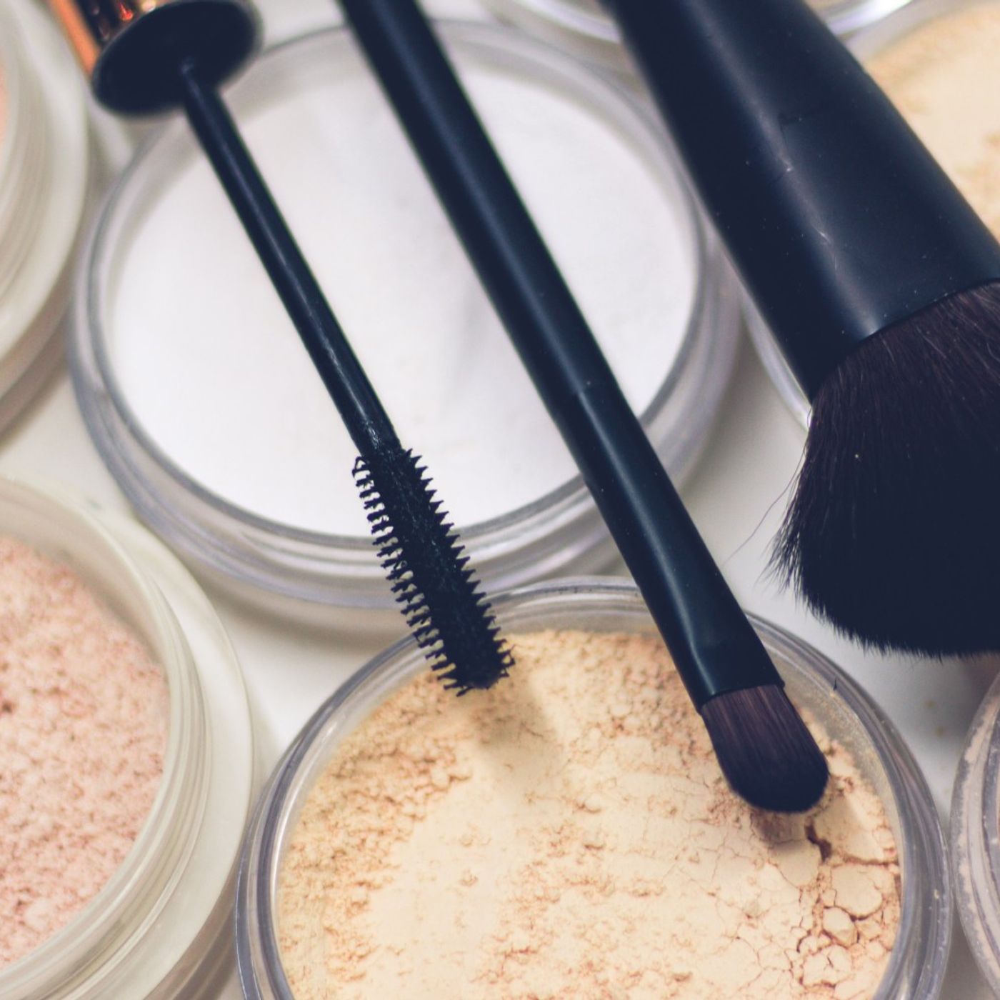 Quintili ("Il Salvagente"): «Make up per gli under 18 da controllare meglio» episode artwork