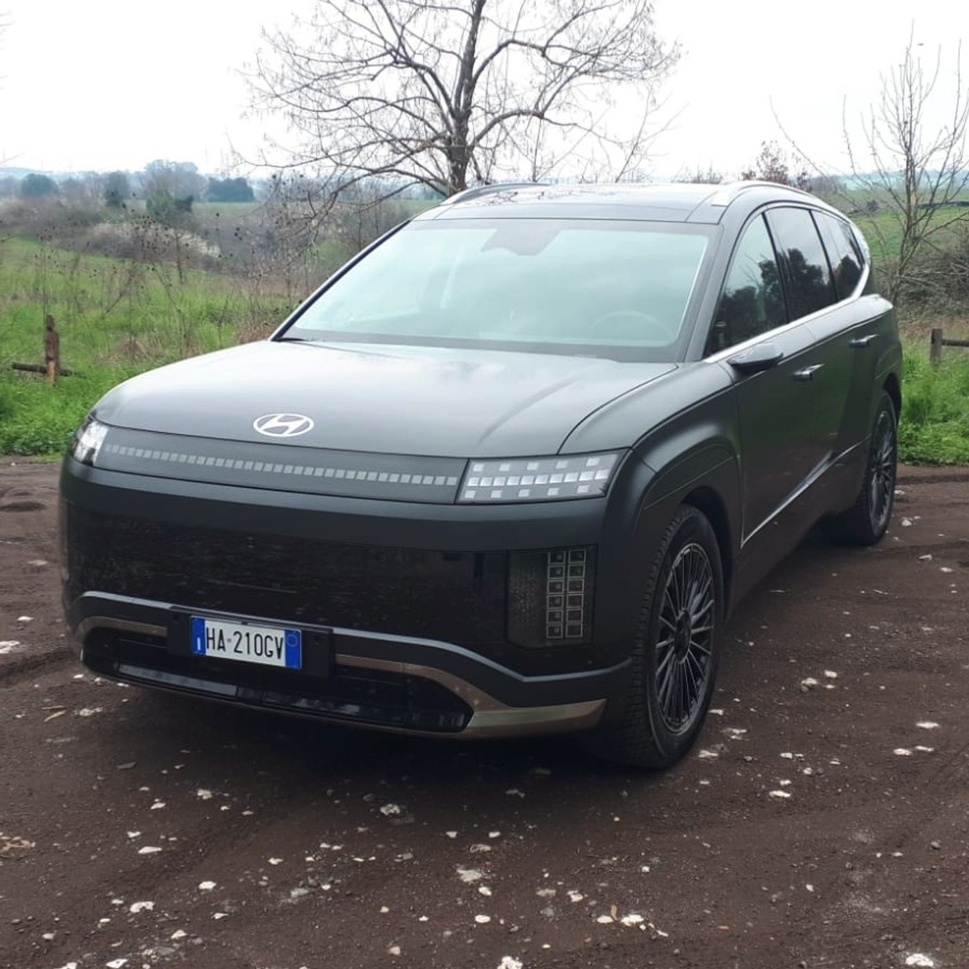 Hyundai IONIQ 9 4WD - Il SUV elettrico premium che trasforma il viaggio in un’esperienza Hyundai IONIQ 9 4WD - Il SUV elettrico premium che trasforma il viaggio in un’esperienza