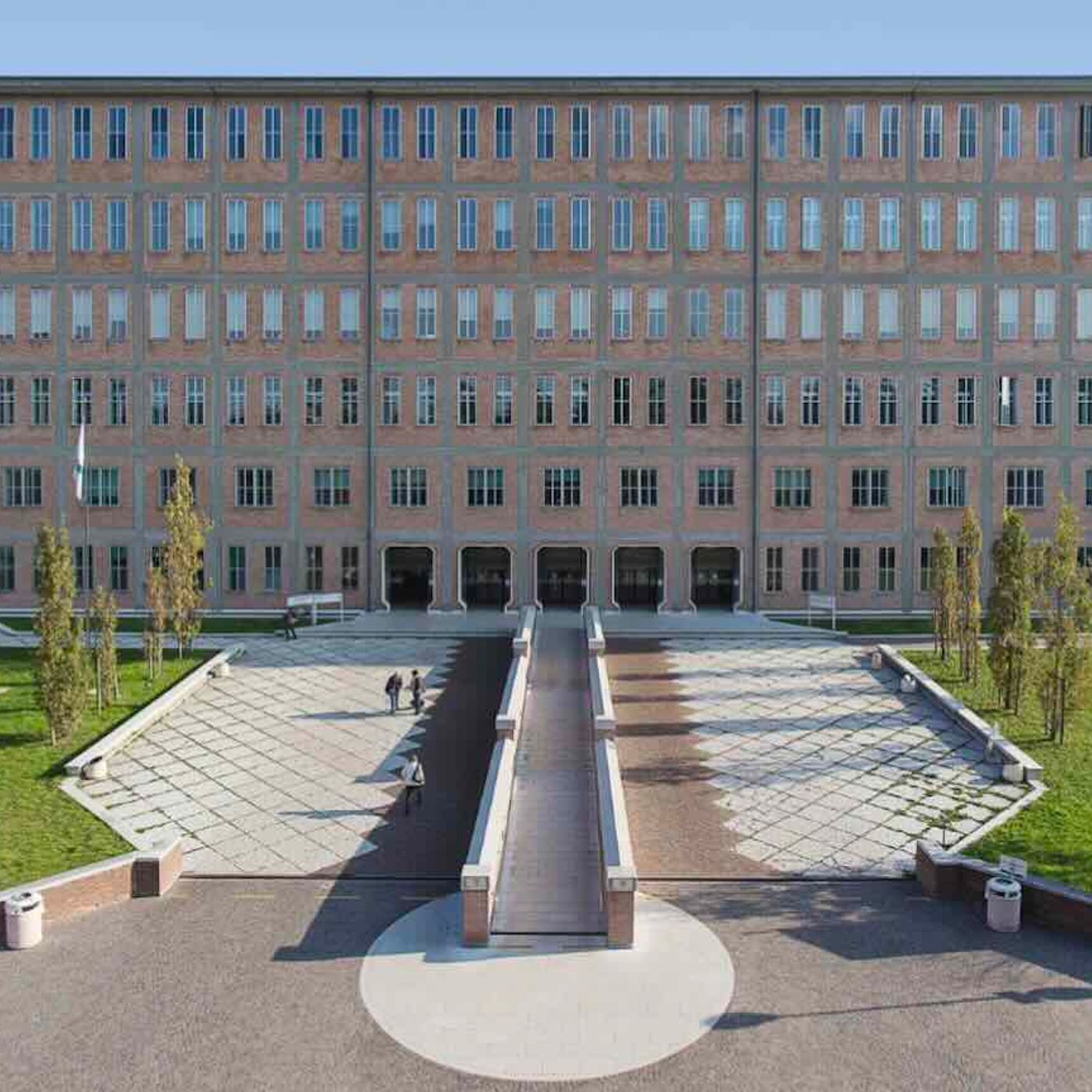 Reggio Emilia, raid di farmaci oncologici dei deposito dell'Ausl: arrestati 6 napoletani episode artwork