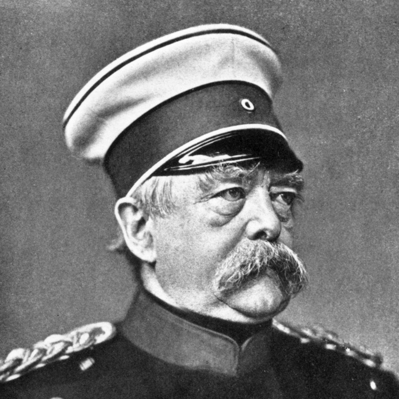 Otto von Bismarck: biografia e pensiero politico del “Cancelliere di ferro” episode artwork