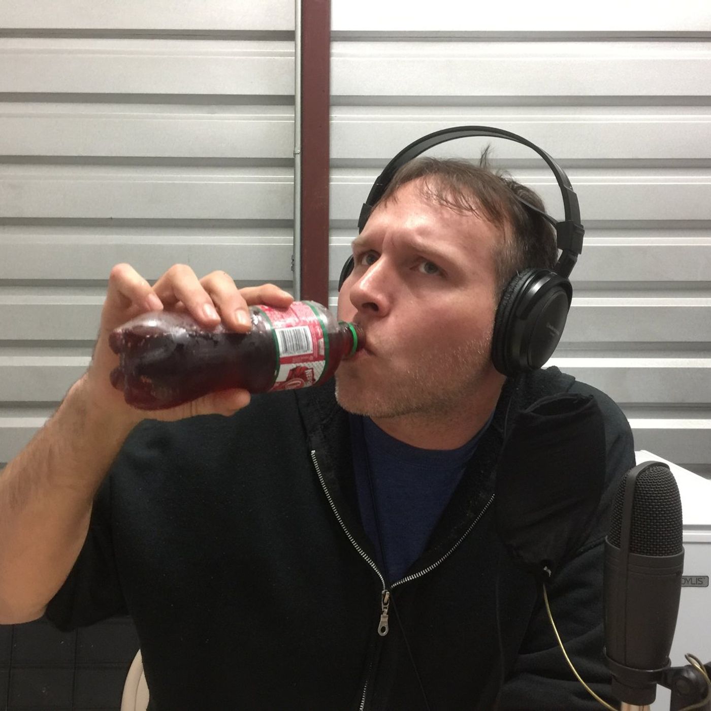 Episode 3: Dishin' with Special Guest Scott Hall, Culinary Genius & Jingle-Writer episode artwork