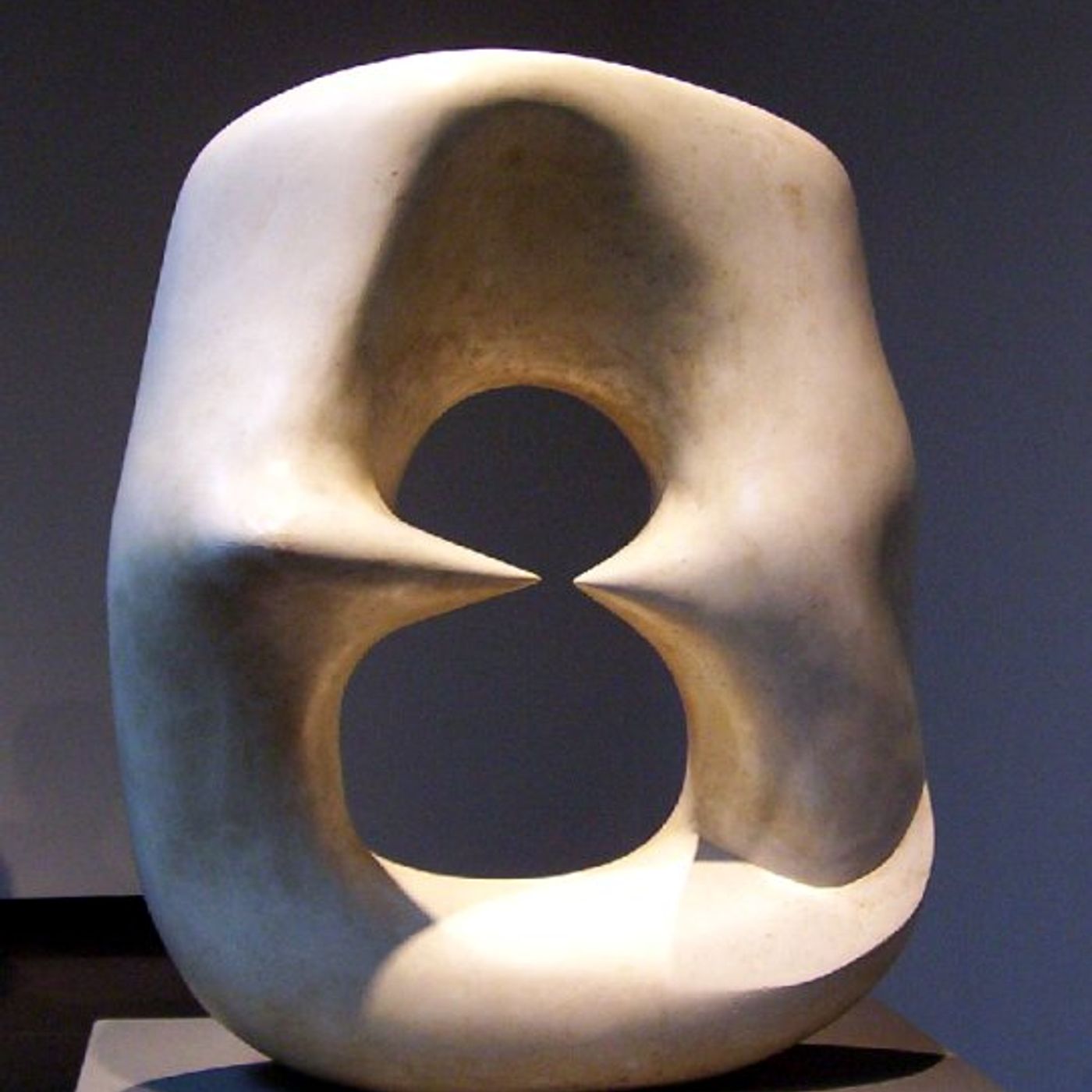 #19 Le sculture organiche di Henry Moore