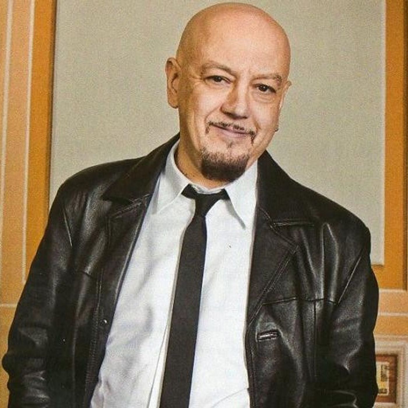 Enrico Ruggeri, rinuncia a Sanremo per il suo programma "Gli occhi del musicista" su Rai2