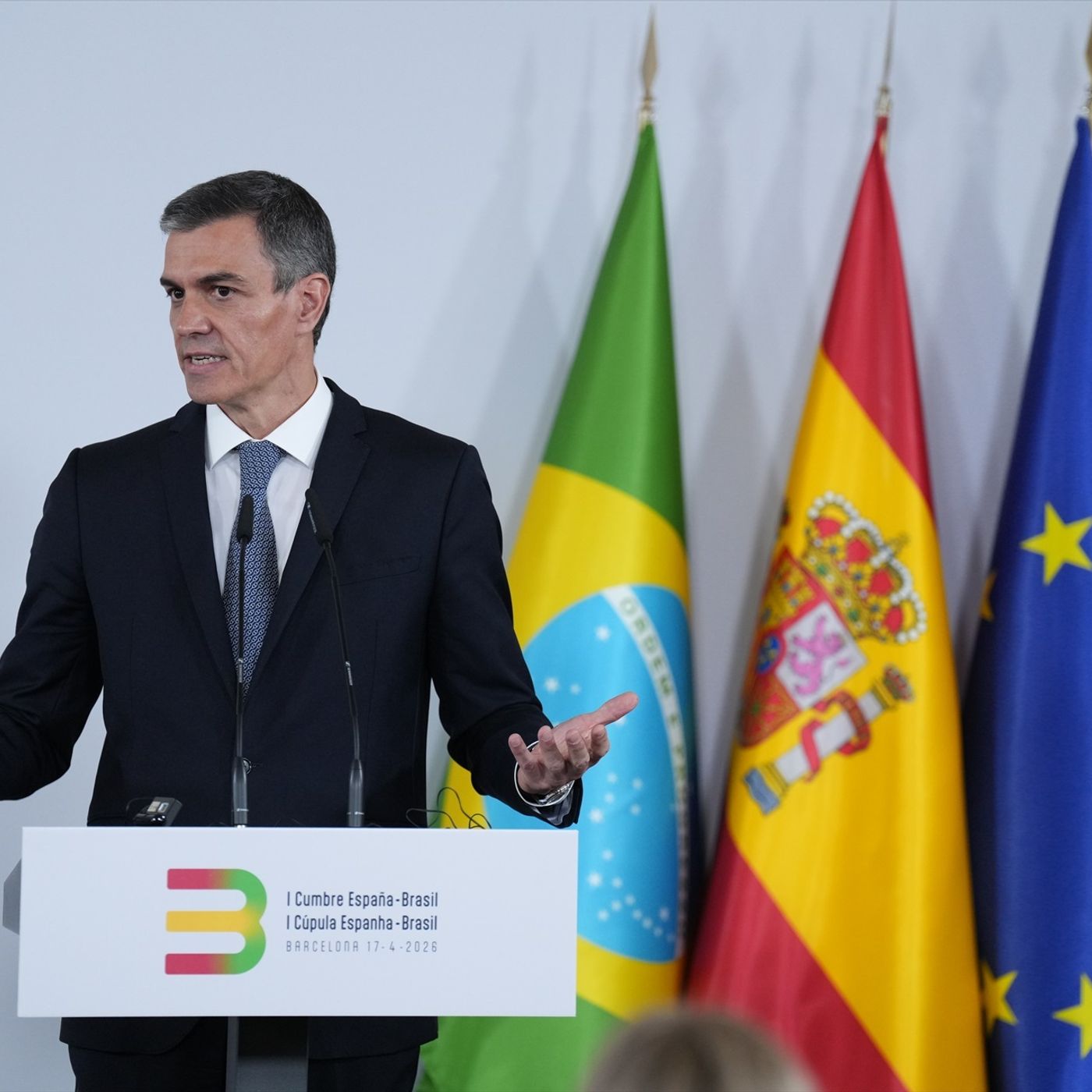 Editorial Luis Herrero: Sánchez carga contra el pacto PP-Vox en Extremadura