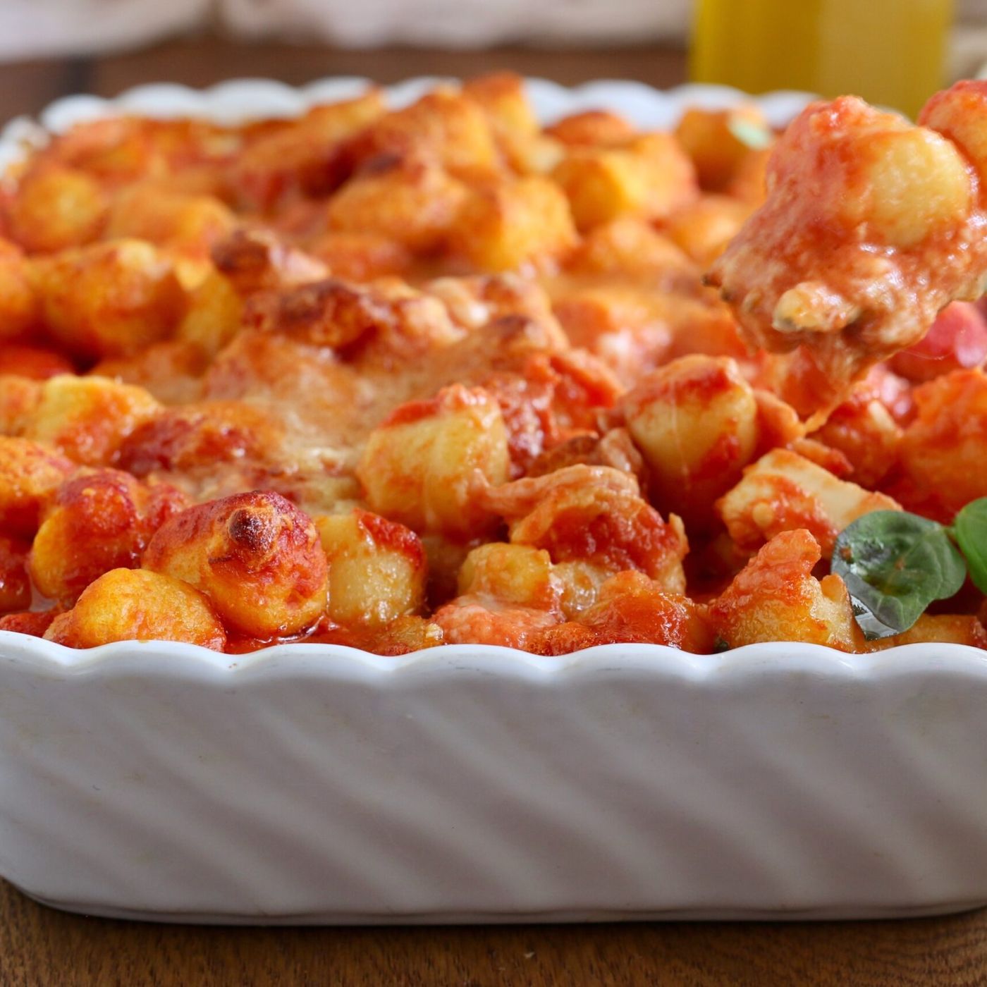 Gnocchi alla sorrentina al forno: la ricetta classica filante e saporita episode artwork