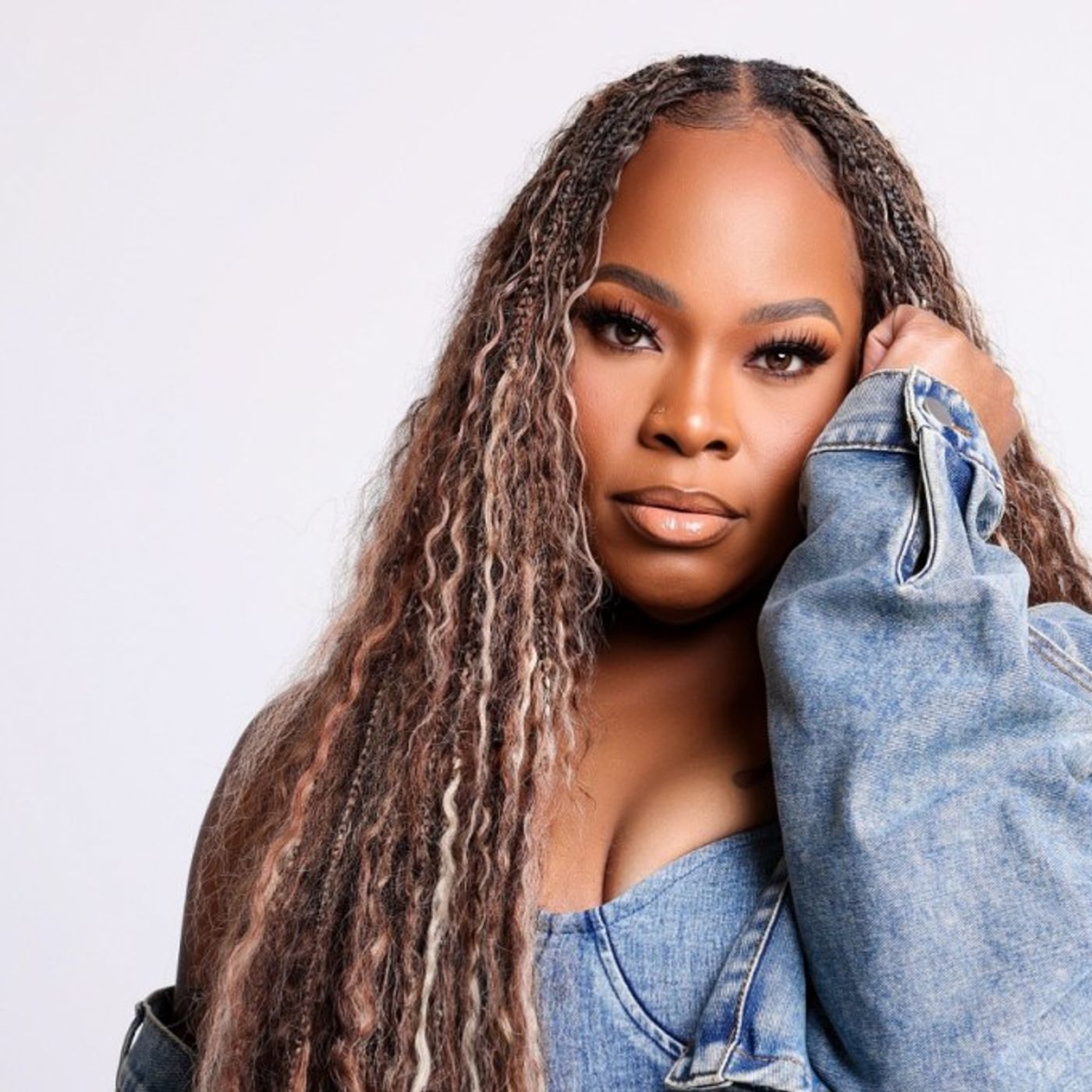 Tasha Cobbs Leonard Sets ‘Tasha Unscripted’ Live Album For September episode artwork