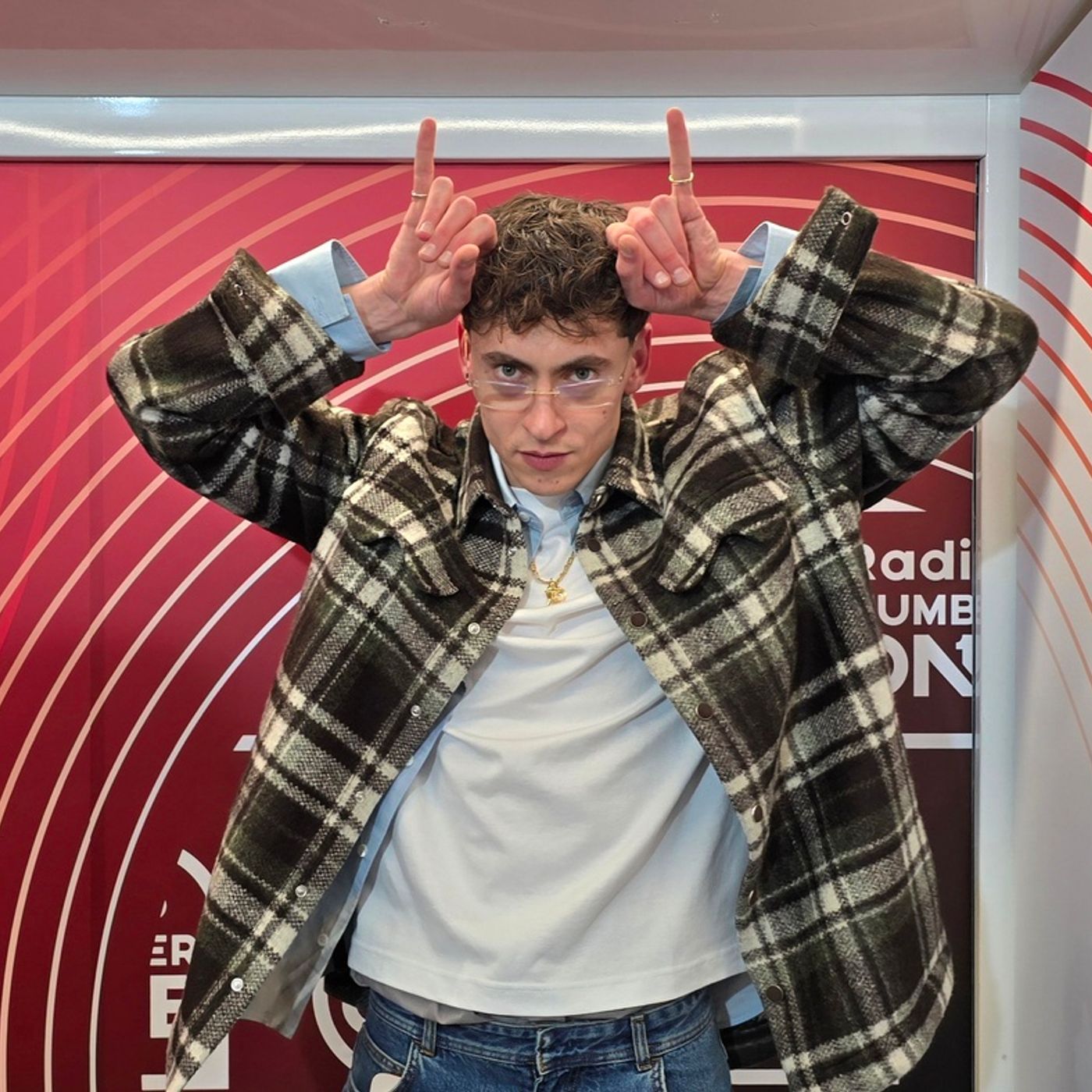Sanremo 2026 - Tredici Pietro, la sua prima volta all'Ariston episode artwork