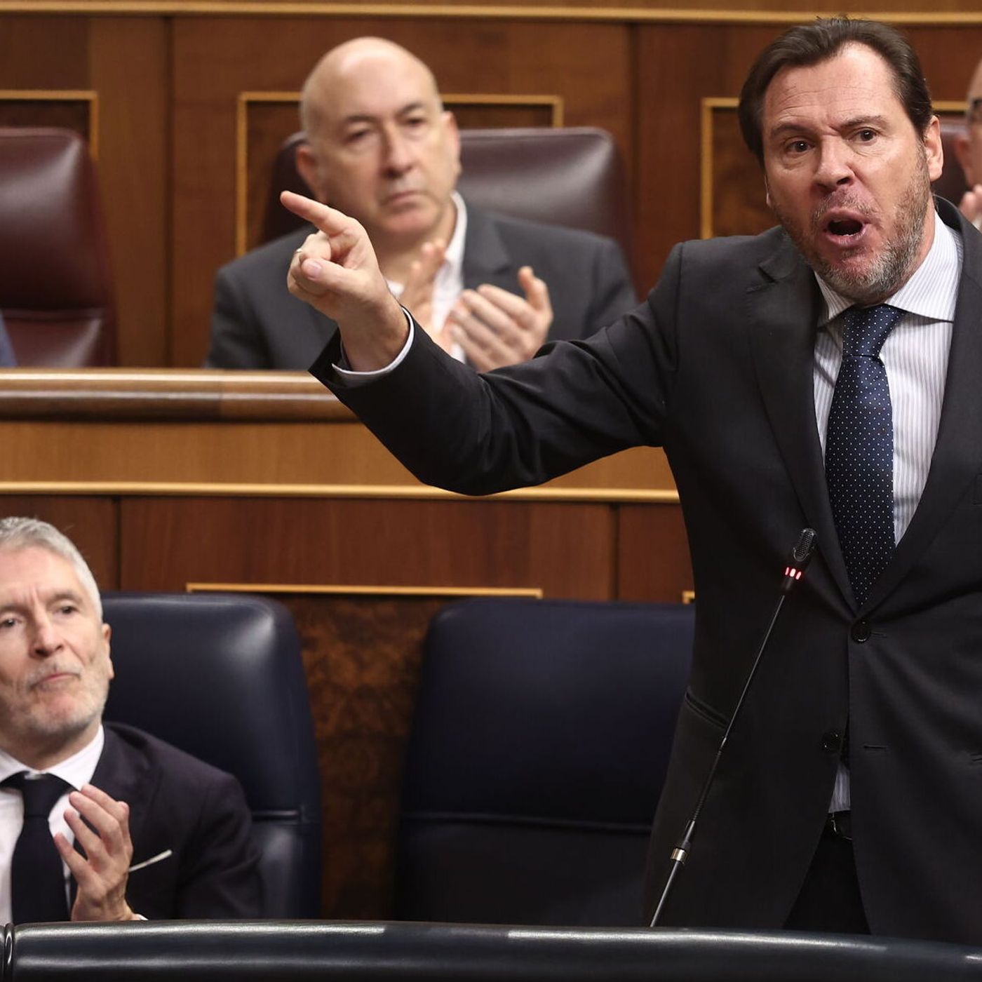 Federico a las 7: Puente pierde los papeles ante las dudas sobre el estado de salud de Sánchez