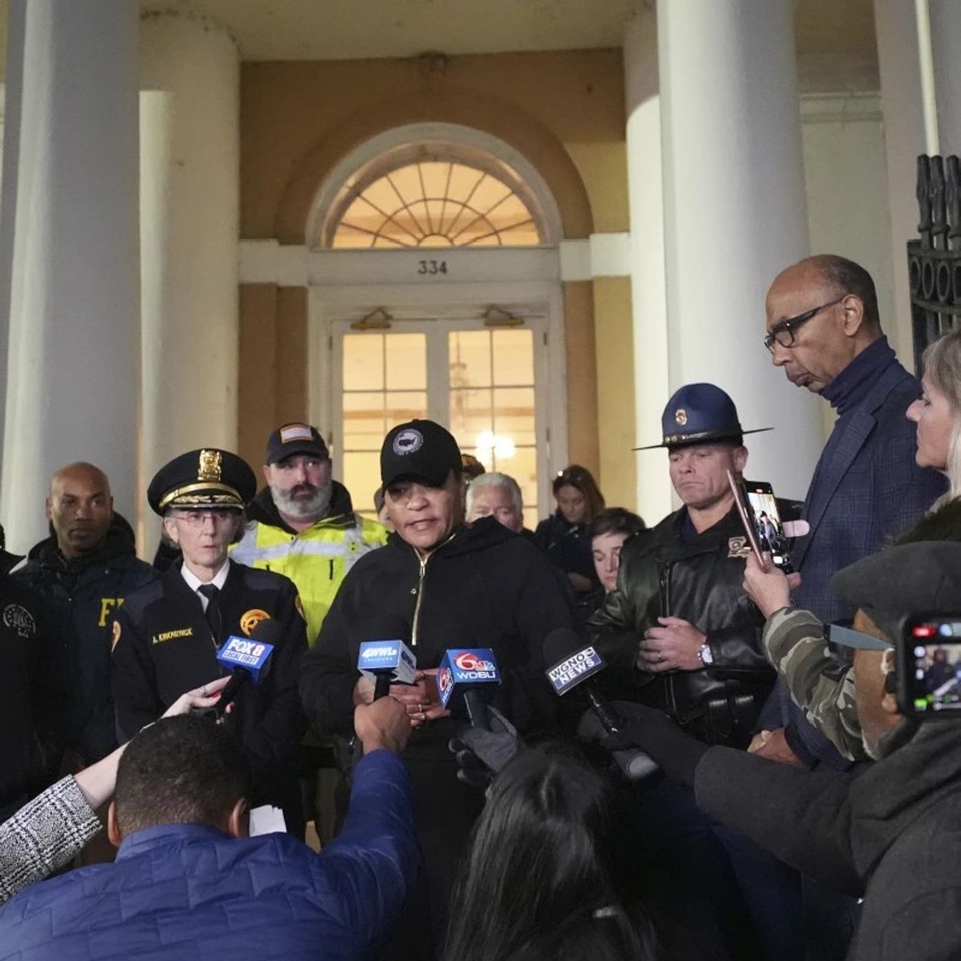 10 dead & 30 injured after car plows into a crowd in New Orleans