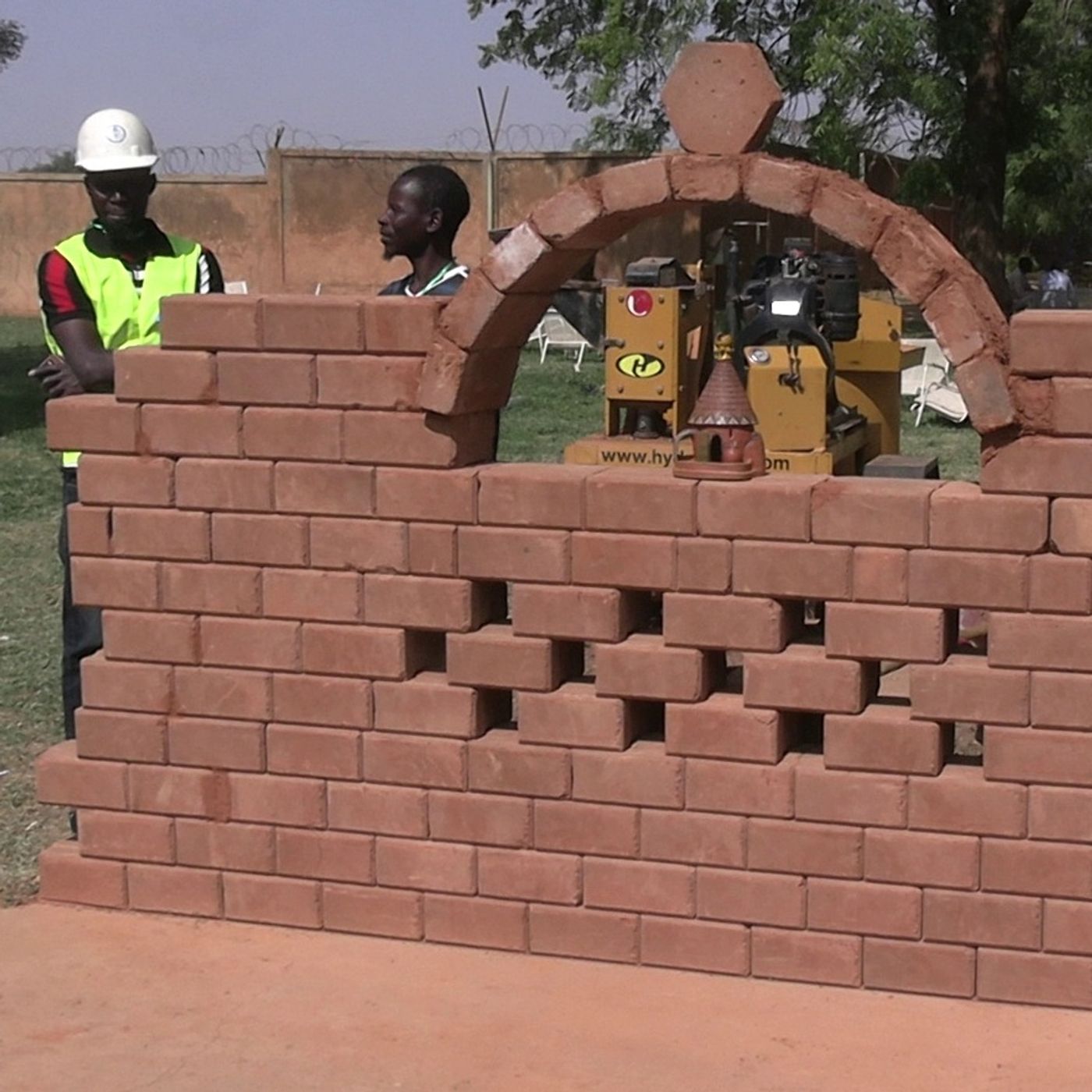 Niamey accueille la 8ᵉ édition du rendez-vous de la construction durable episode artwork